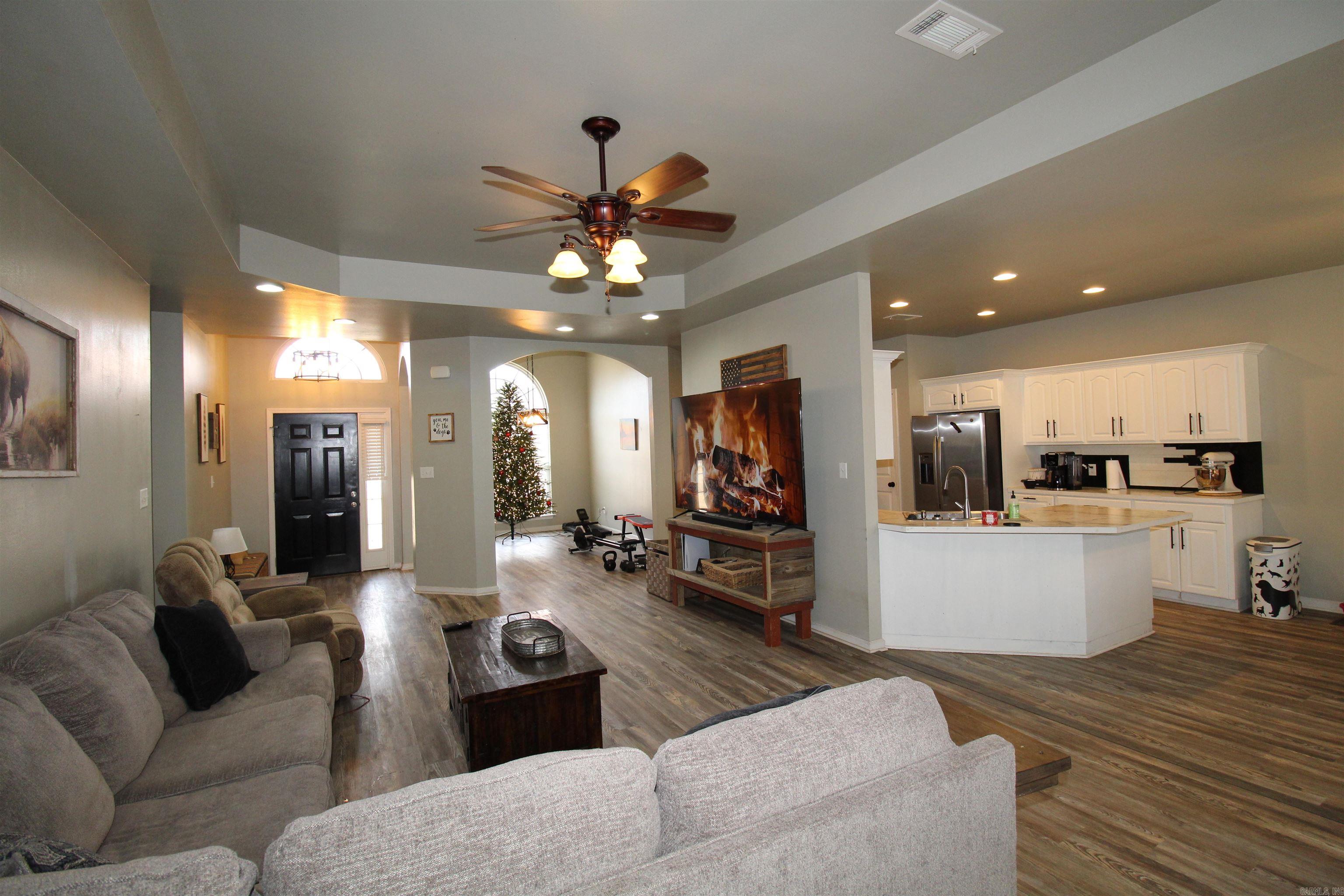 OLIVIA ESTATES - Residential