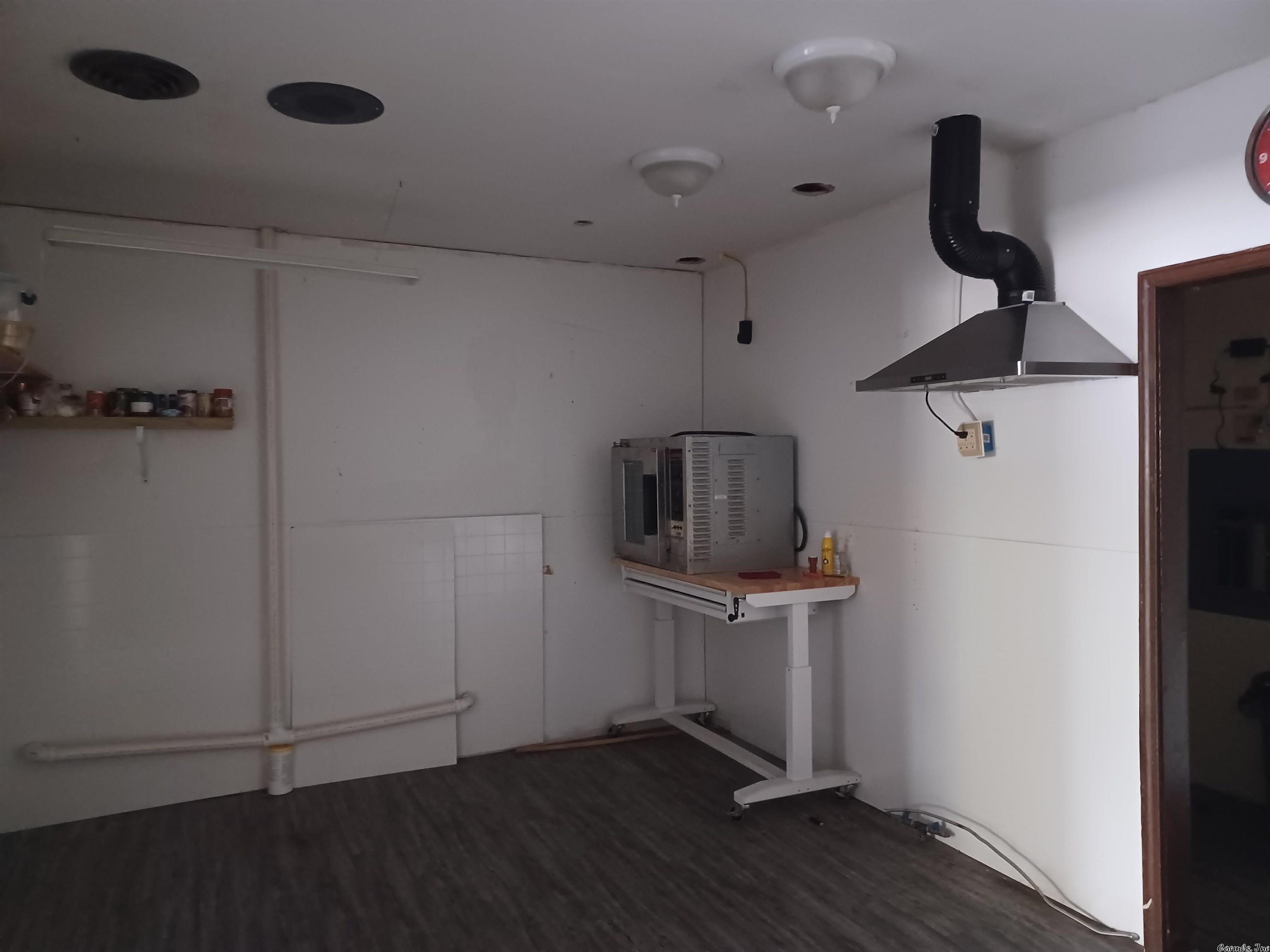 Business Center - Commercial Sale