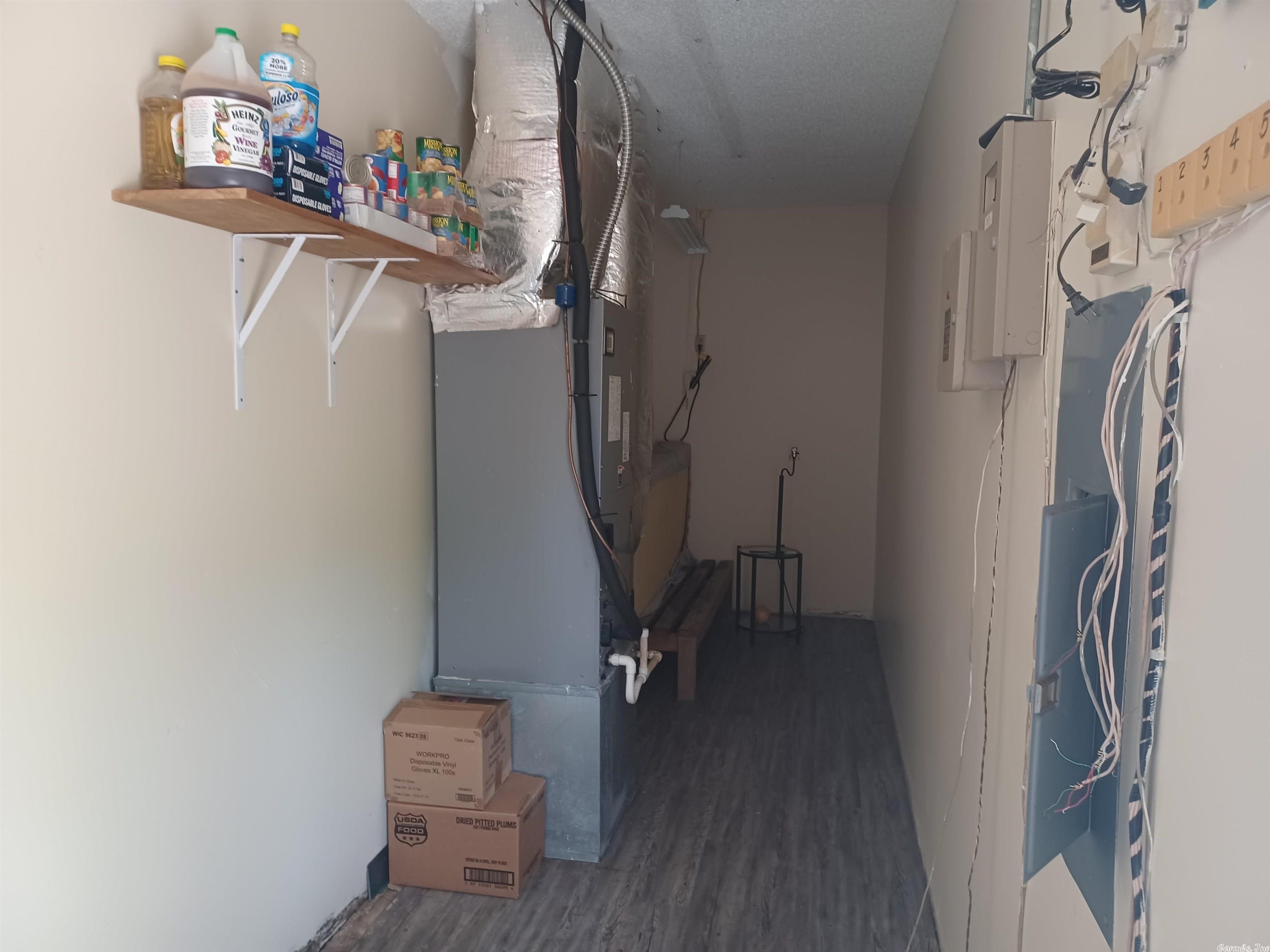 Business Center - Commercial Sale