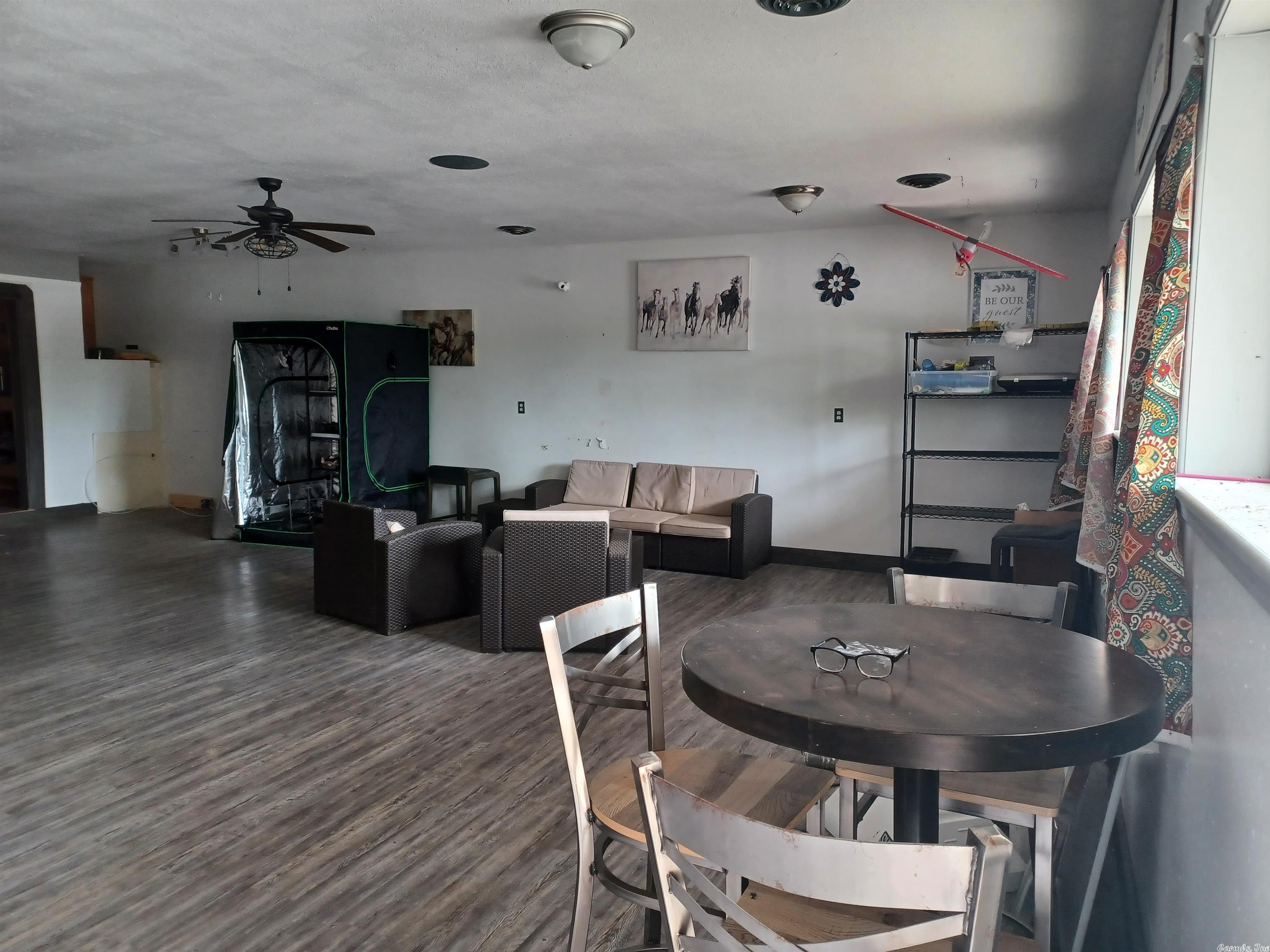 Business Center - Commercial Sale