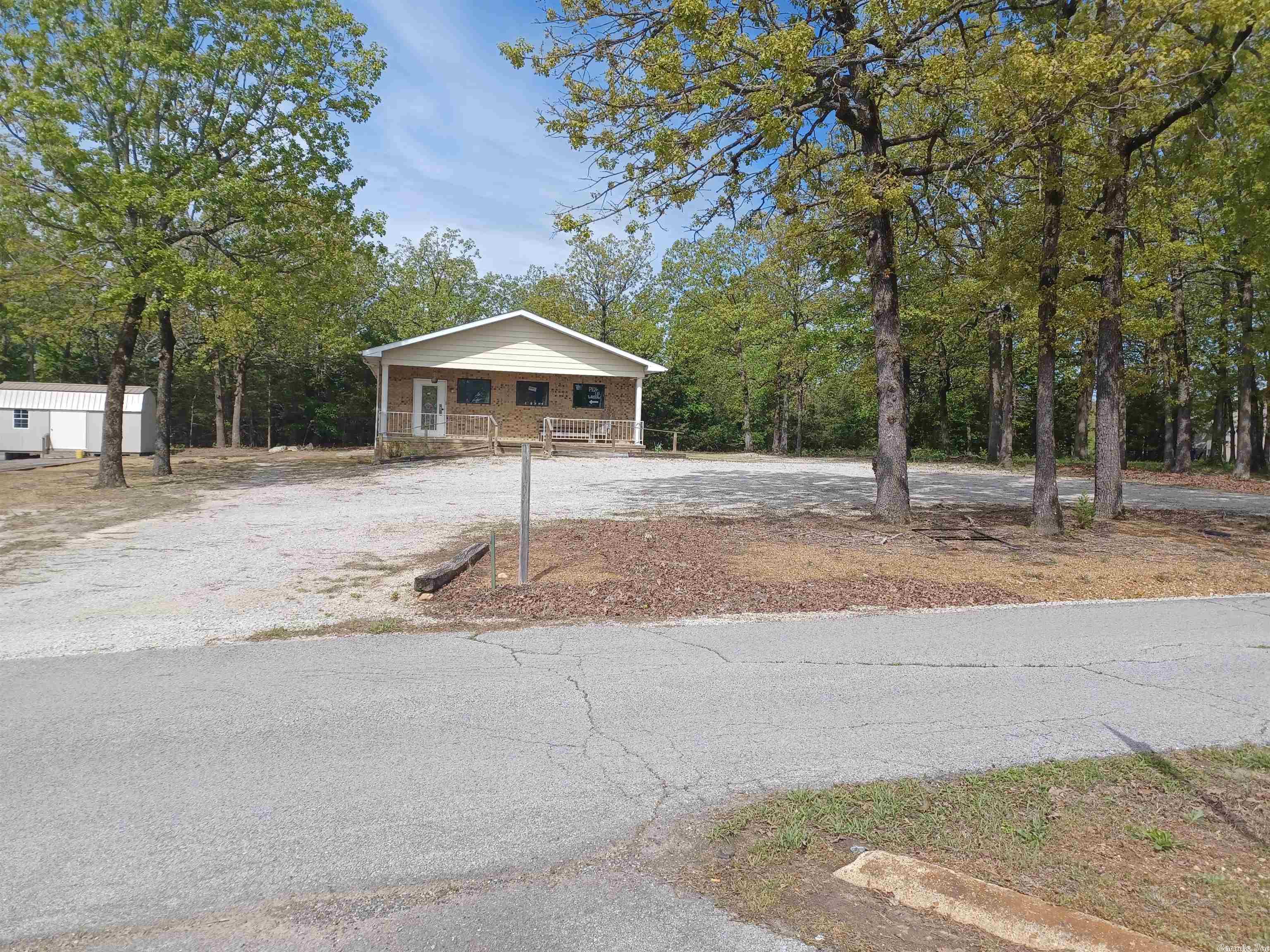 Business Center - Commercial Sale