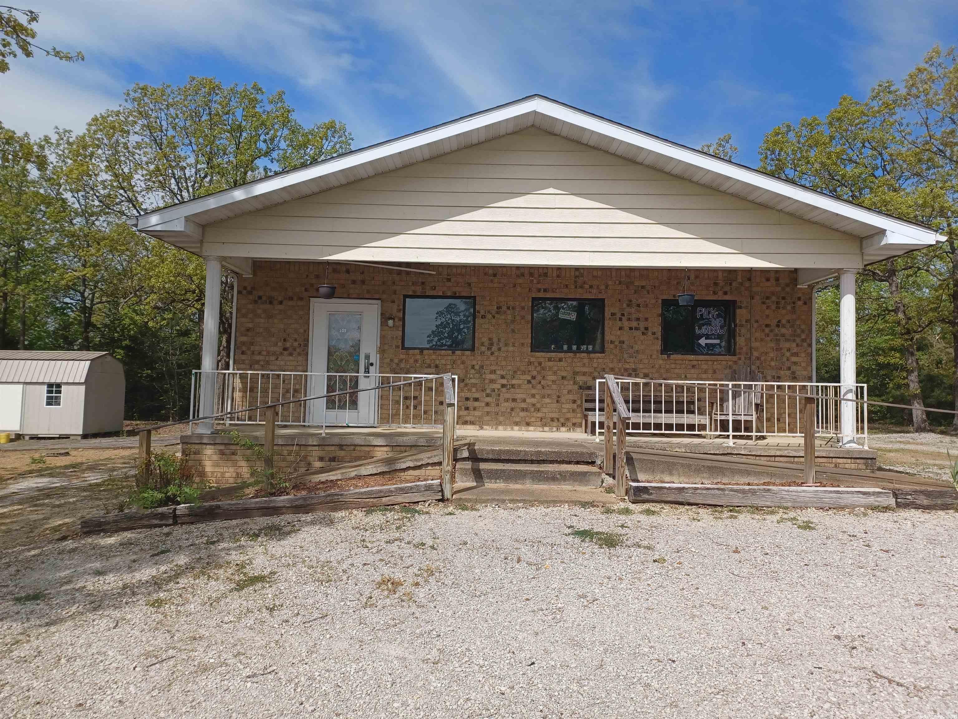 Business Center - Commercial Sale