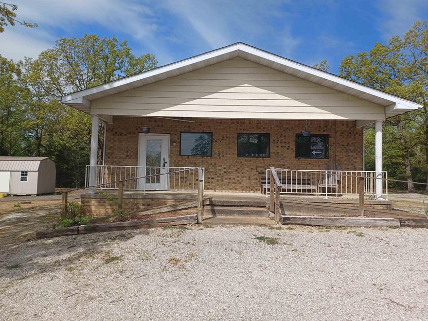 31x50 brick building located in the heart of Horseshoe Bend. 1550 square feet, sits on .34 acre. Central heat & Air, Two bathrooms. Gravel driveway with lots of available parking, cozy front covered deck, nicely done interior barn door. Across the street from "Our neighborhood fresh market", New Dollar General/Dollar Tree, Chamber of commerce, Vito's restaurant , Crown Point Resort, Close to the airport, (this is a small airport) golf course, several lakes and rivers. Use your imagination....possibilities are endless..... Tanning/hair/nail salon, Restaurant/ Coffee Shop/ Yoga Studio/ Clothing Boutique/ Office/Florist/Bakery/Sandwich shop. The possibilities are endless! Be your OWN boss!