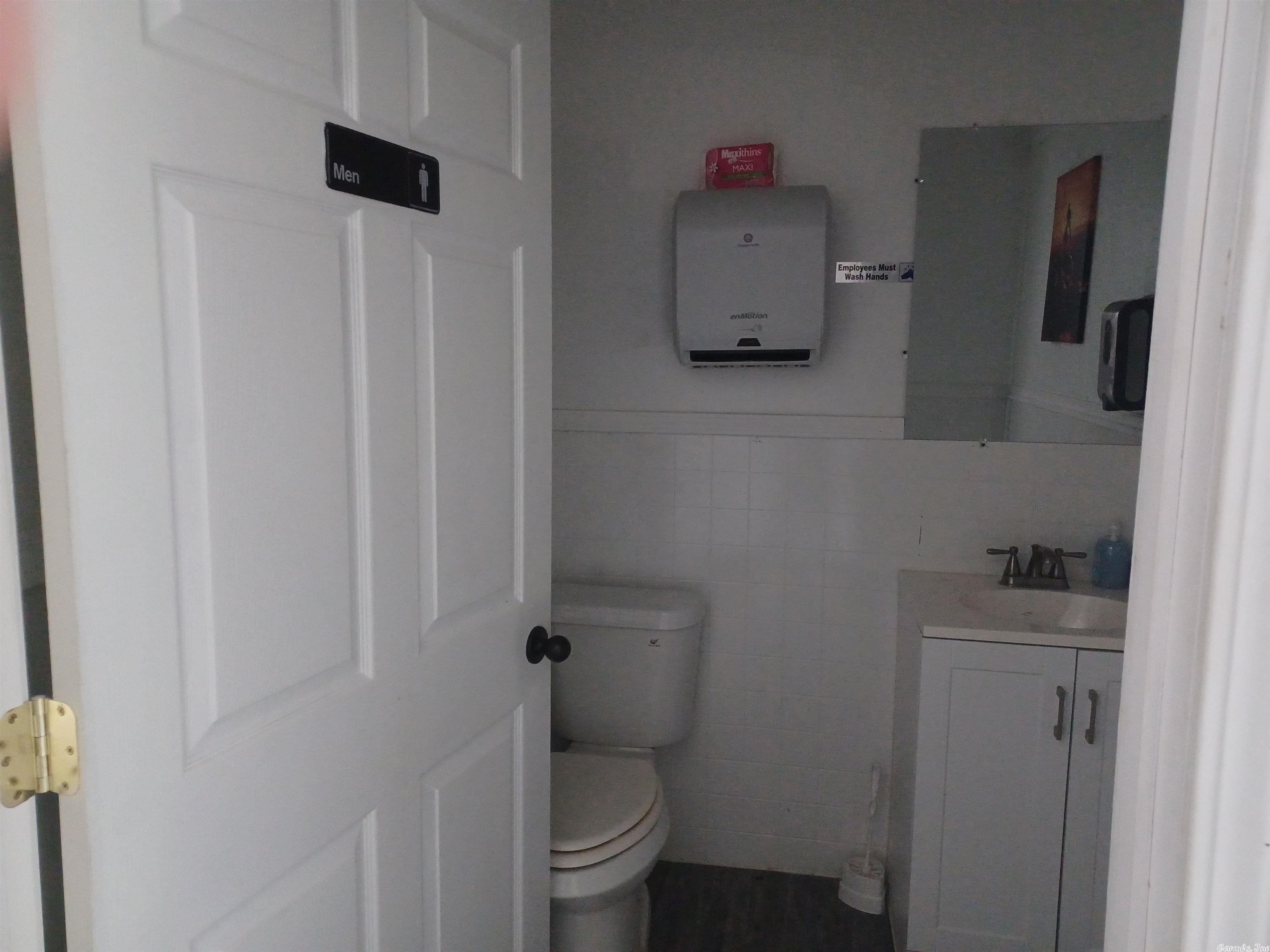 Business Center - Commercial Sale