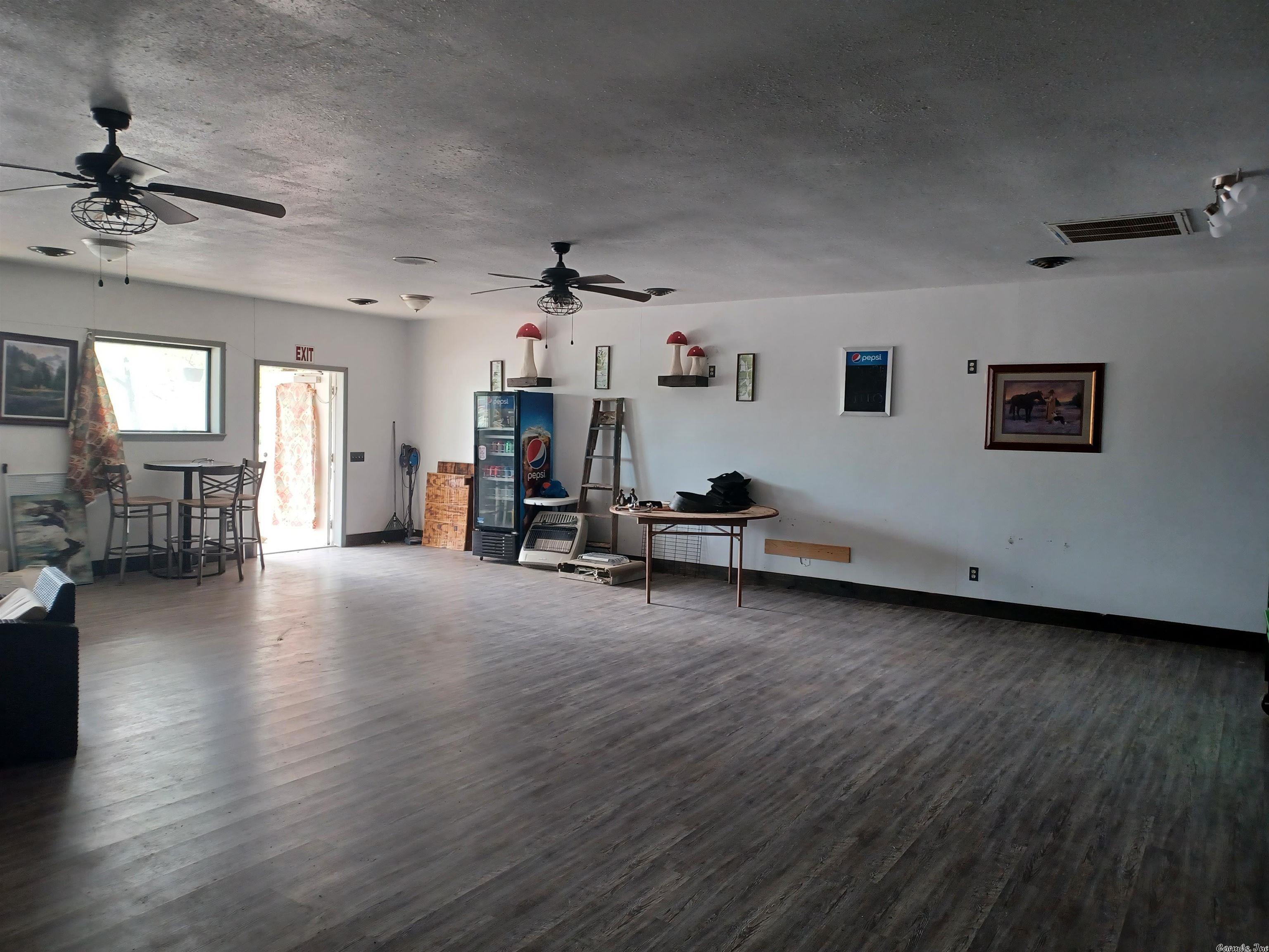 Business Center - Commercial Sale