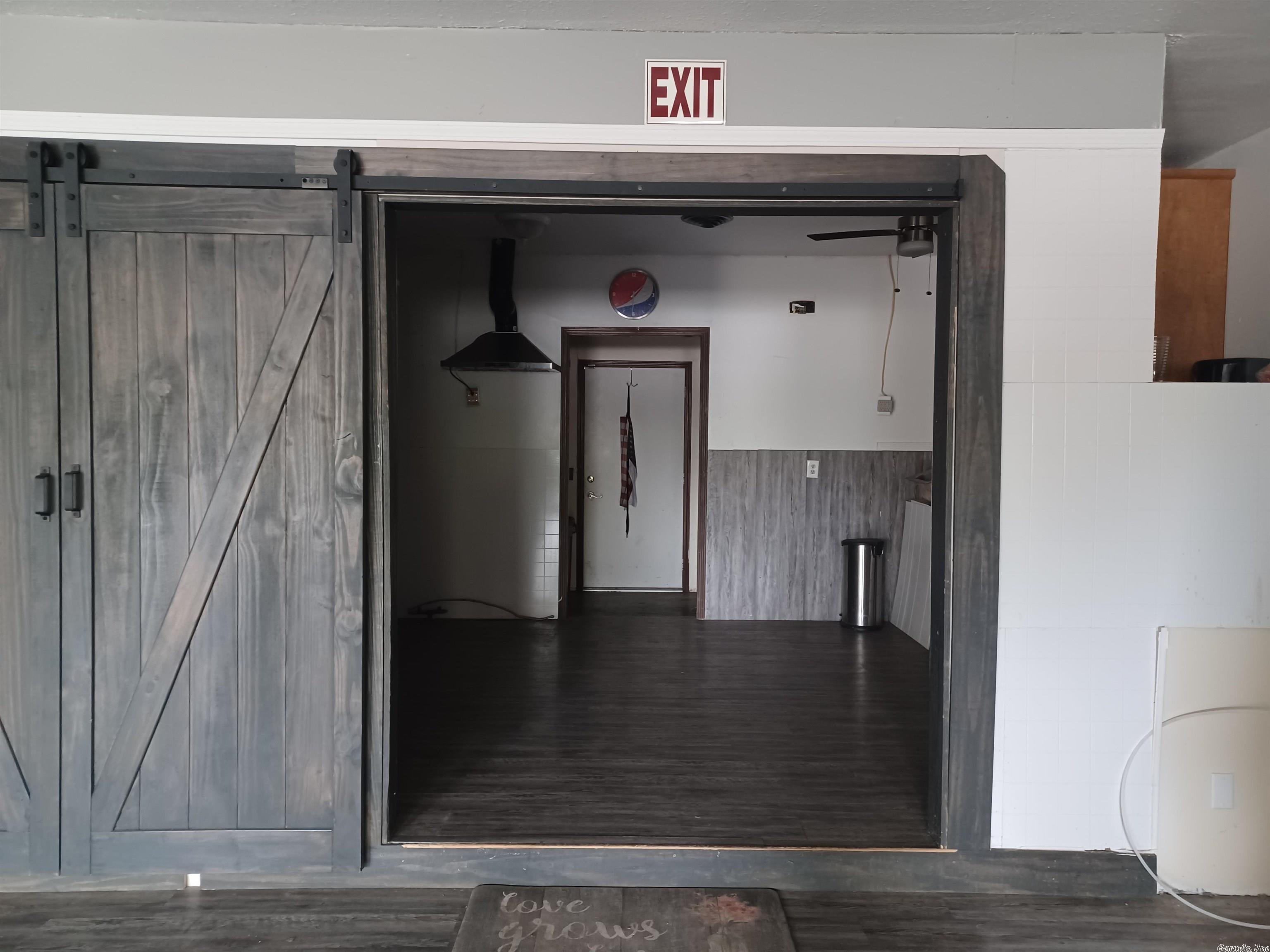 Business Center - Commercial Sale