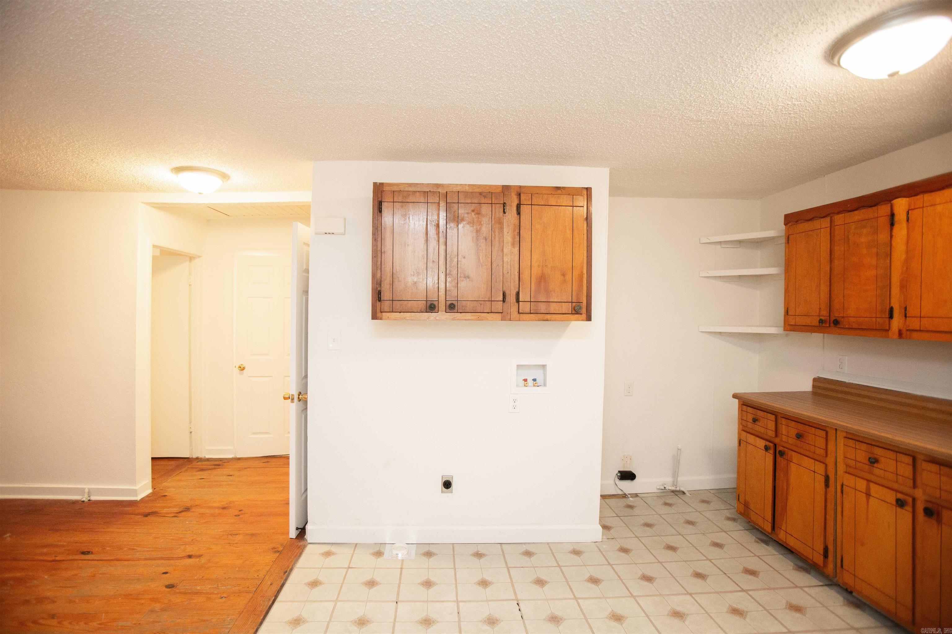 3N-11-28 - Residential Lease