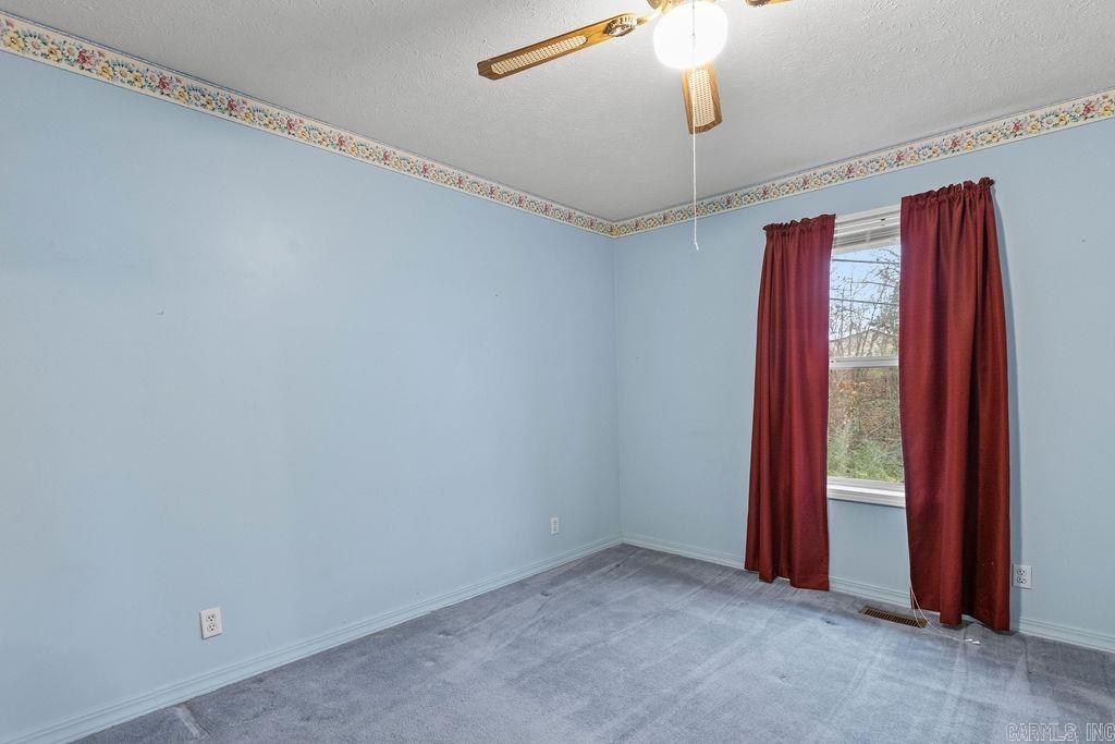 HOLIDAY ESTATES - Residential