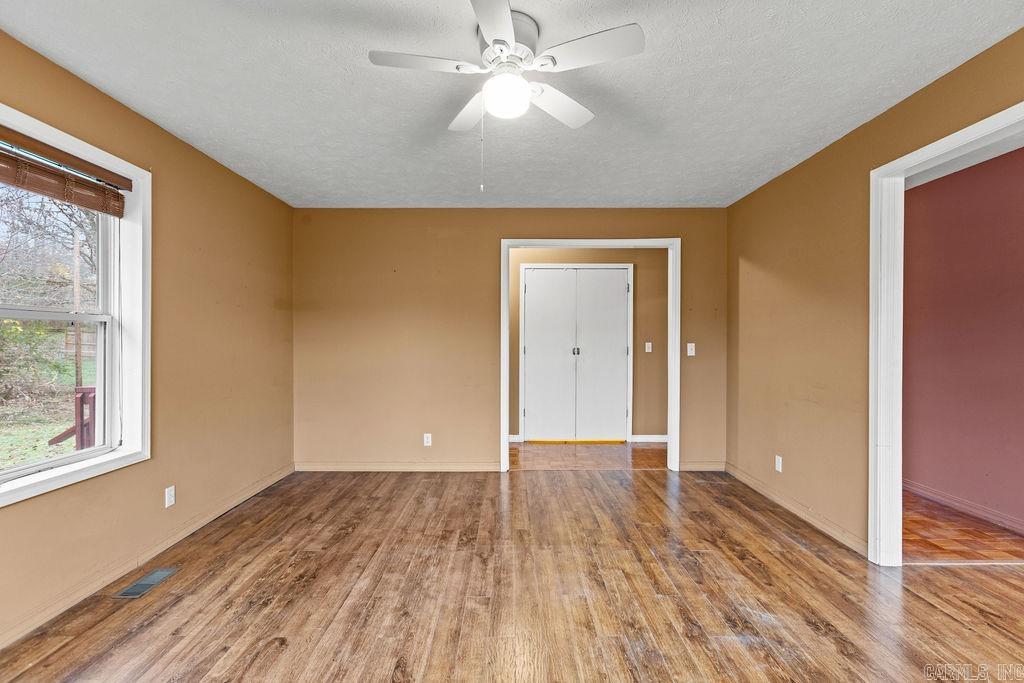 HOLIDAY ESTATES - Residential