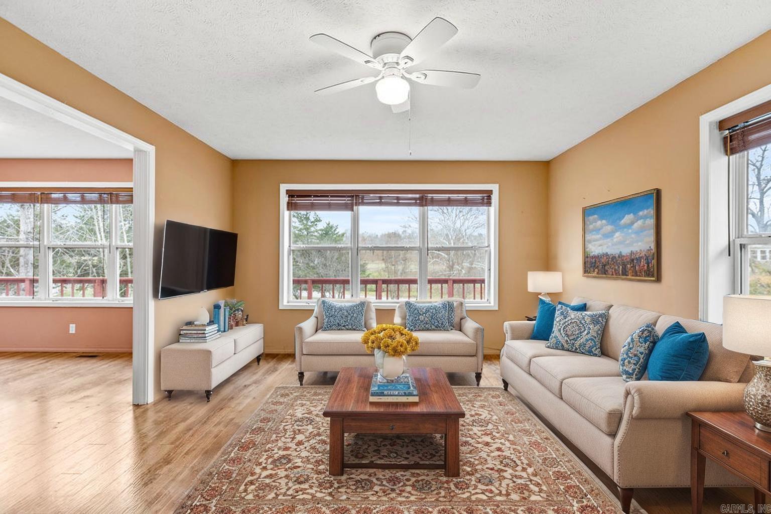 HOLIDAY ESTATES - Residential