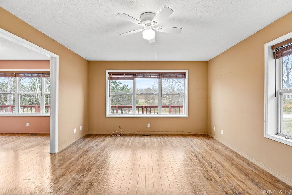 HOLIDAY ESTATES - Residential