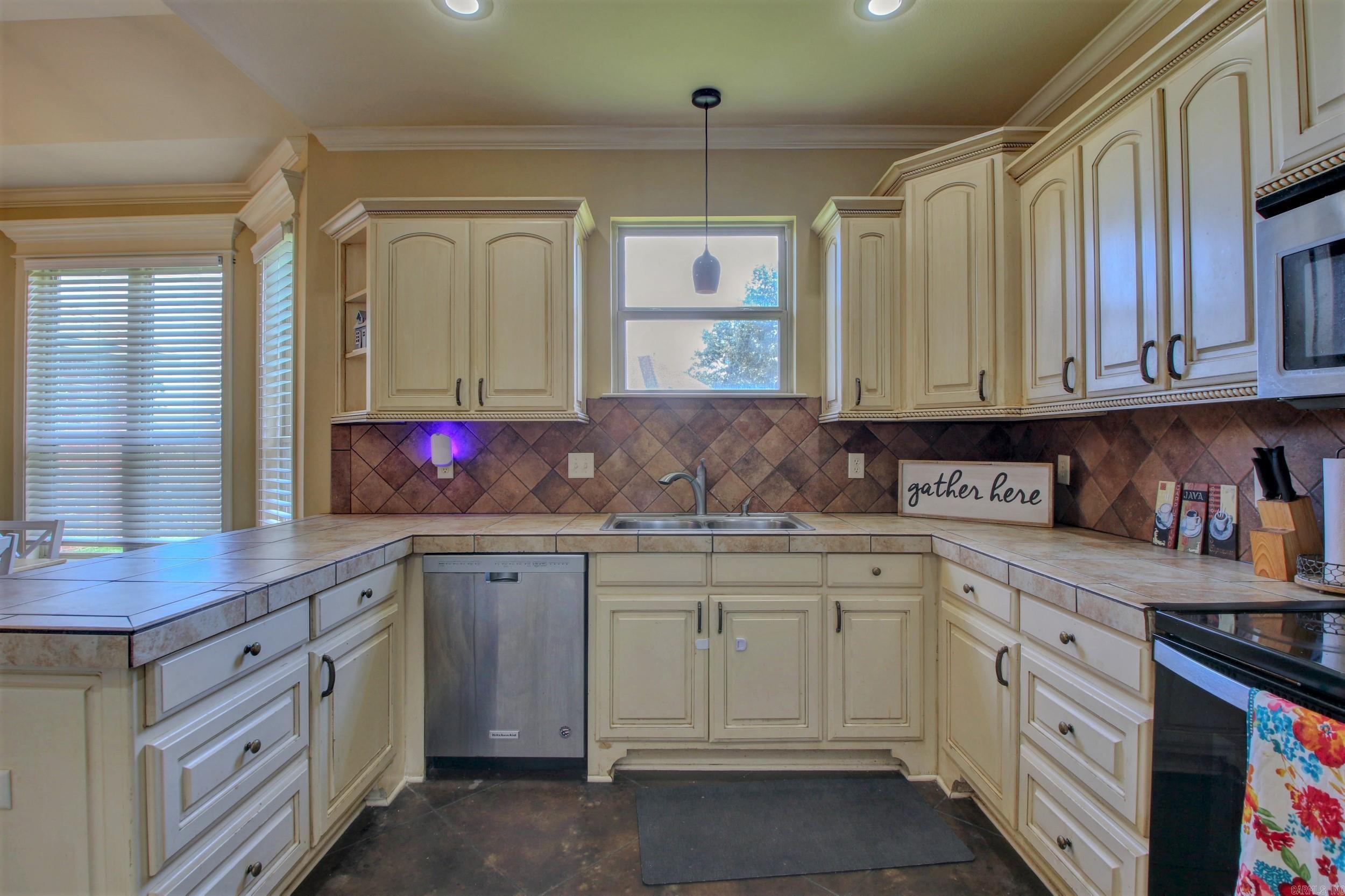 BASE MEADOWS ADDN - Residential