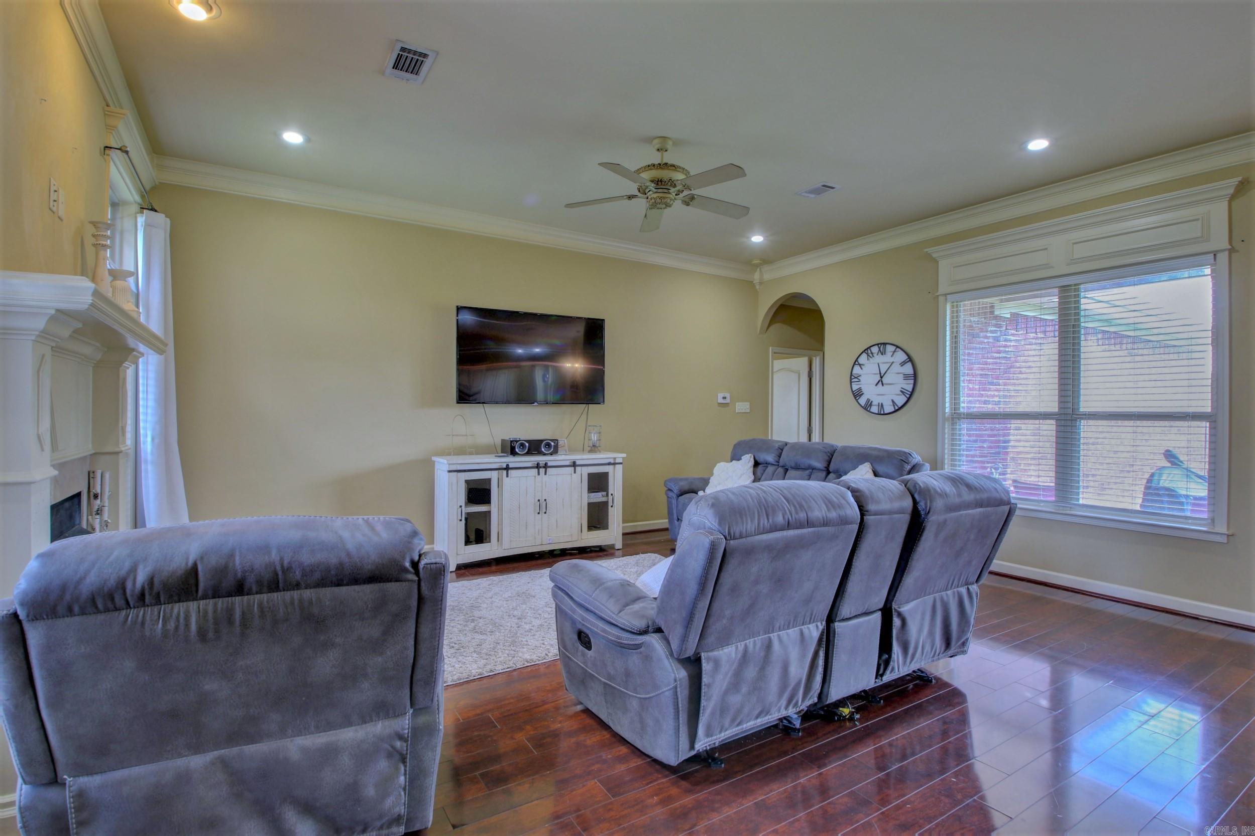 BASE MEADOWS ADDN - Residential