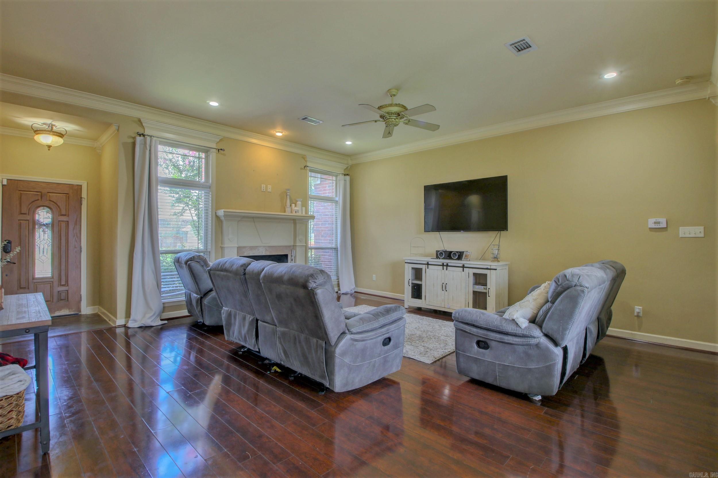 BASE MEADOWS ADDN - Residential