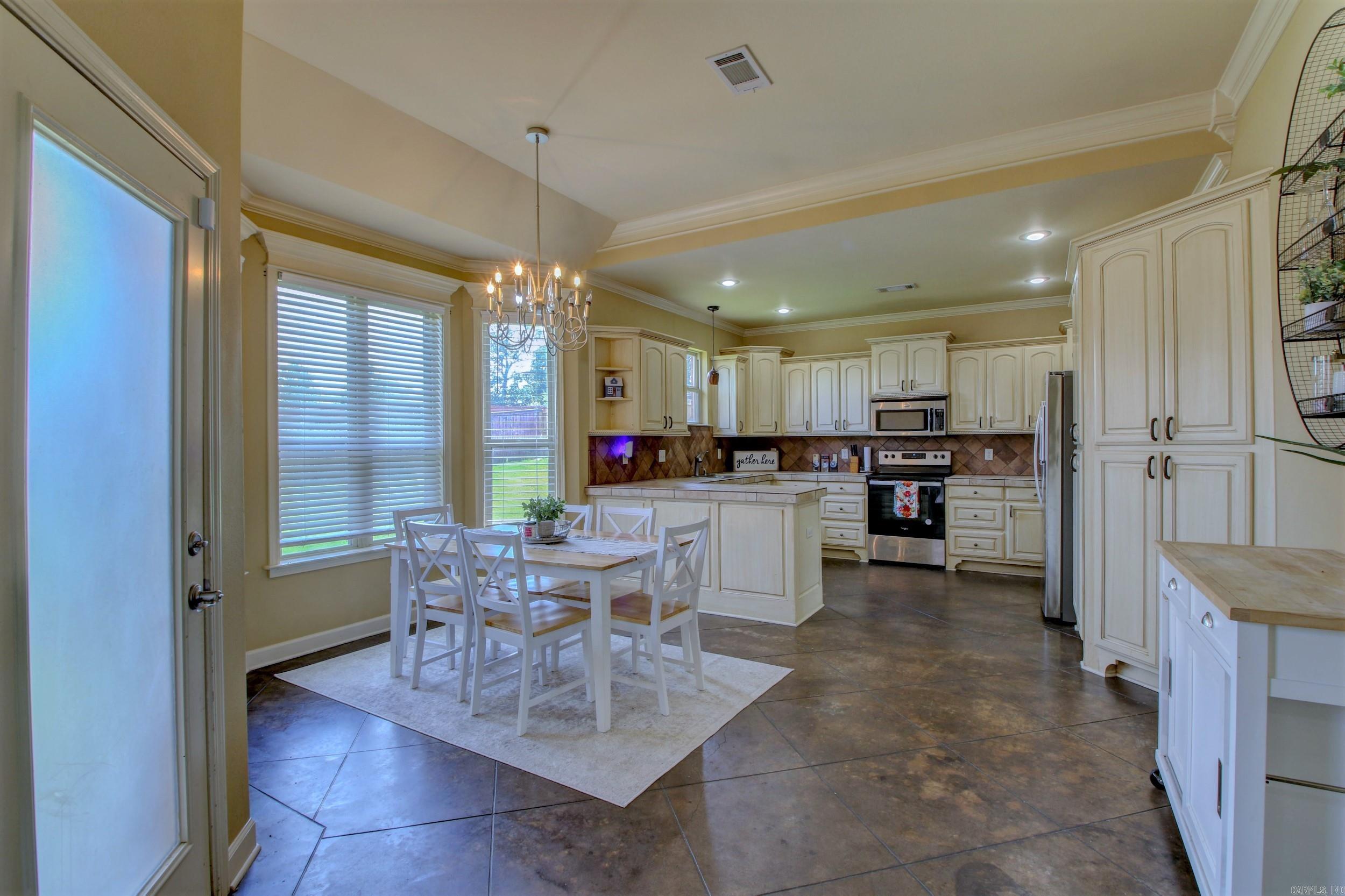 BASE MEADOWS ADDN - Residential