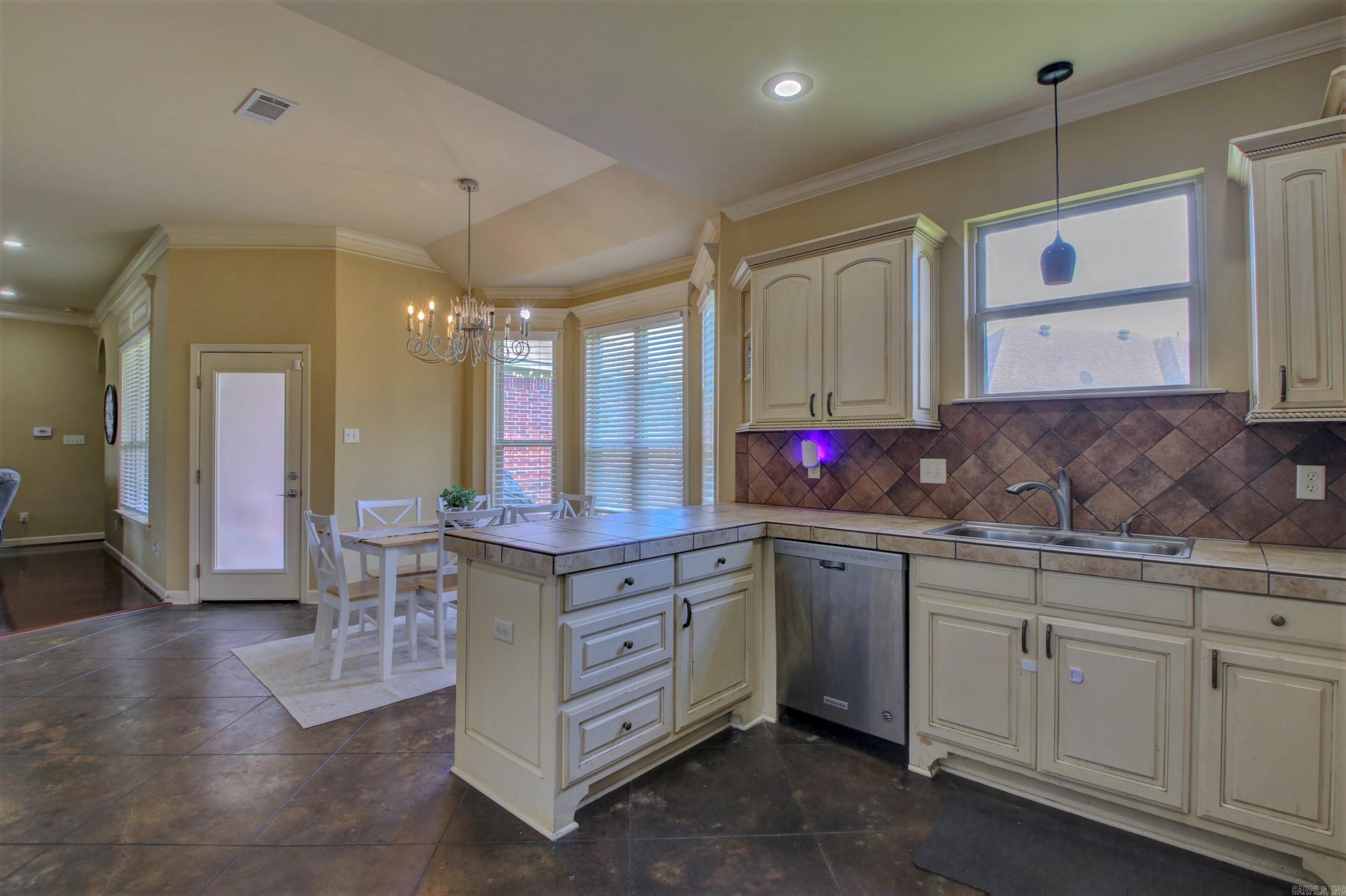 BASE MEADOWS ADDN - Residential