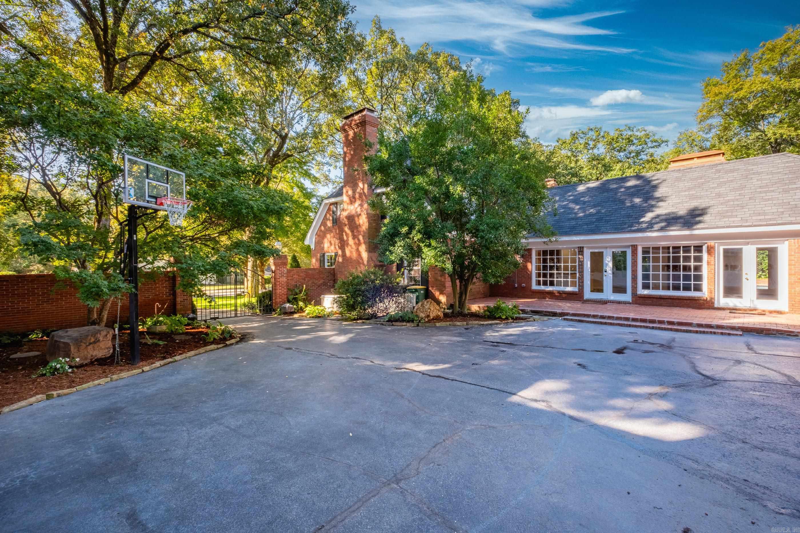 PLEASANT VALLEY - Residential