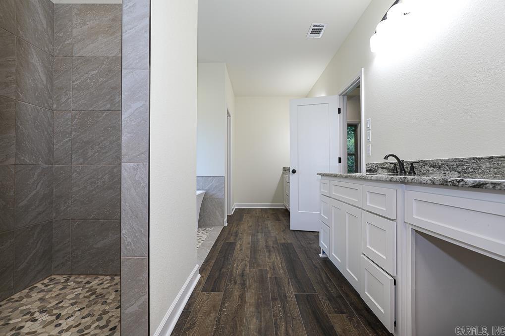 OLDE SALEM TOWNSHIP - Residential