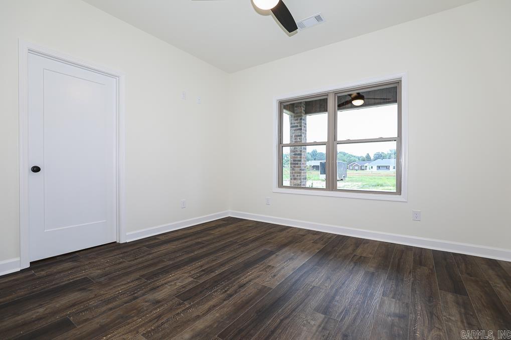 OLDE SALEM TOWNSHIP - Residential