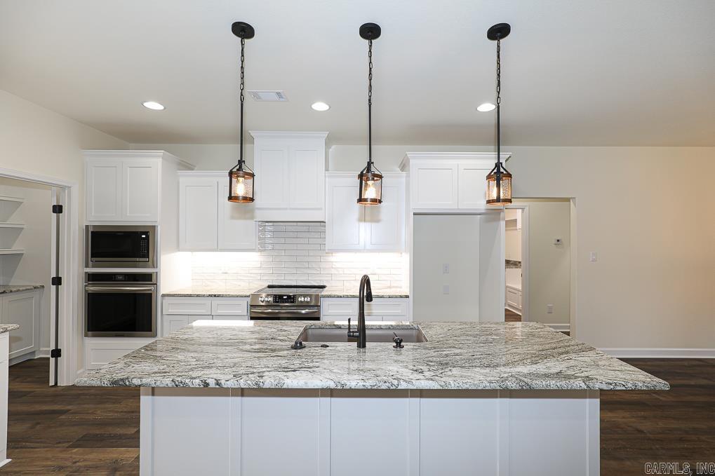 OLDE SALEM TOWNSHIP - Residential