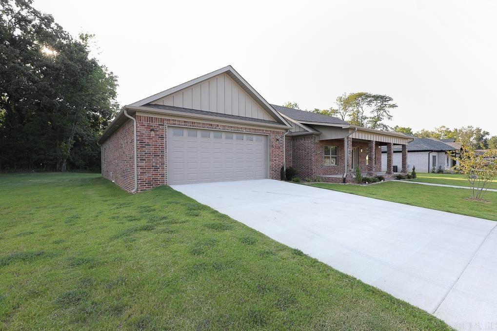 OLDE SALEM TOWNSHIP - Residential