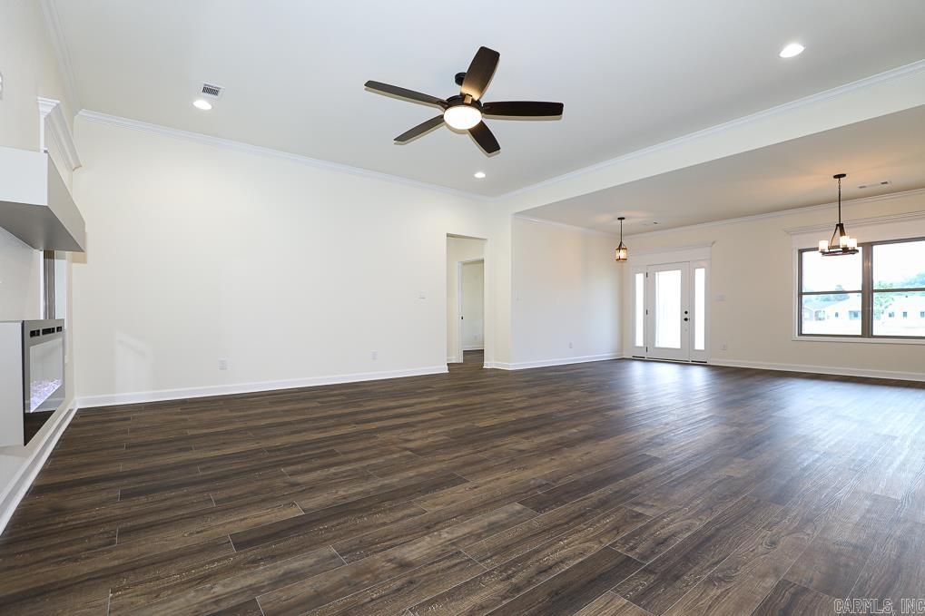 OLDE SALEM TOWNSHIP - Residential