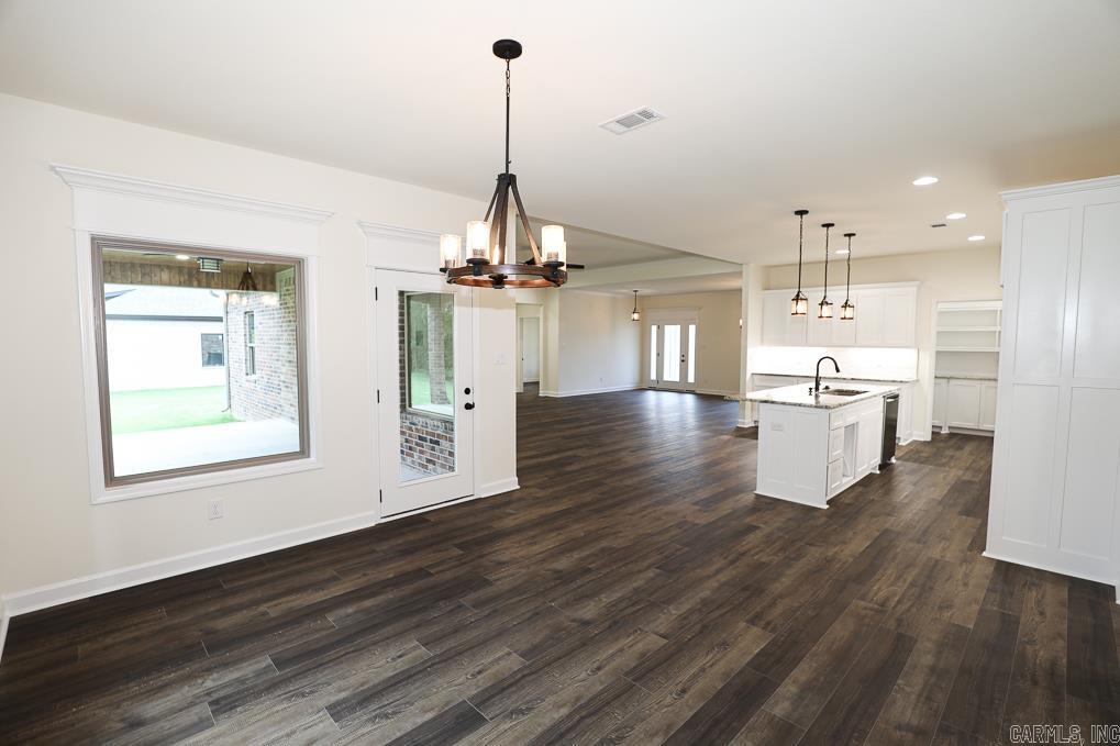 OLDE SALEM TOWNSHIP - Residential