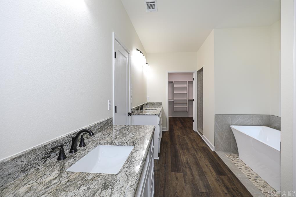 OLDE SALEM TOWNSHIP - Residential