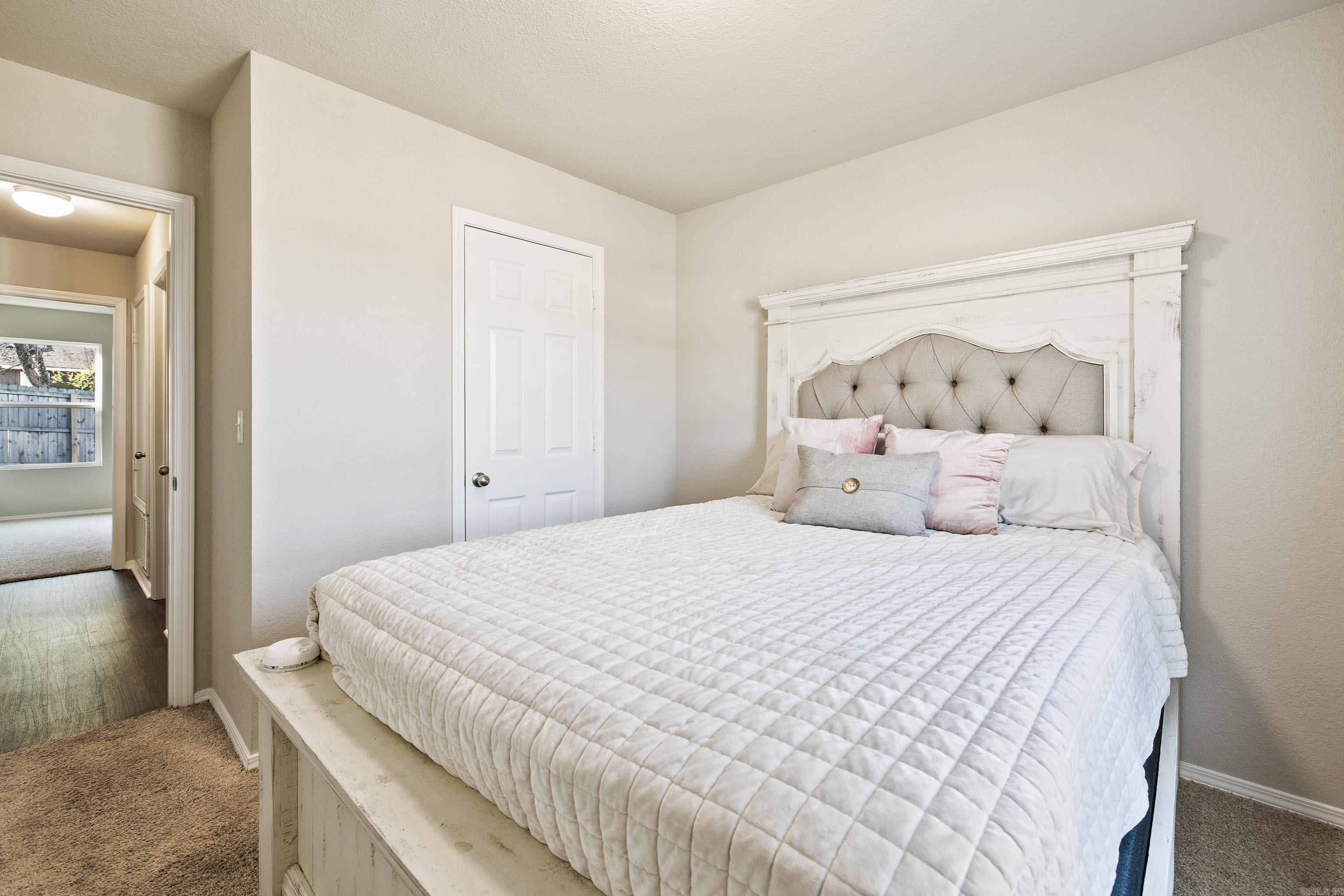 HILLDALE CROSSING - Residential