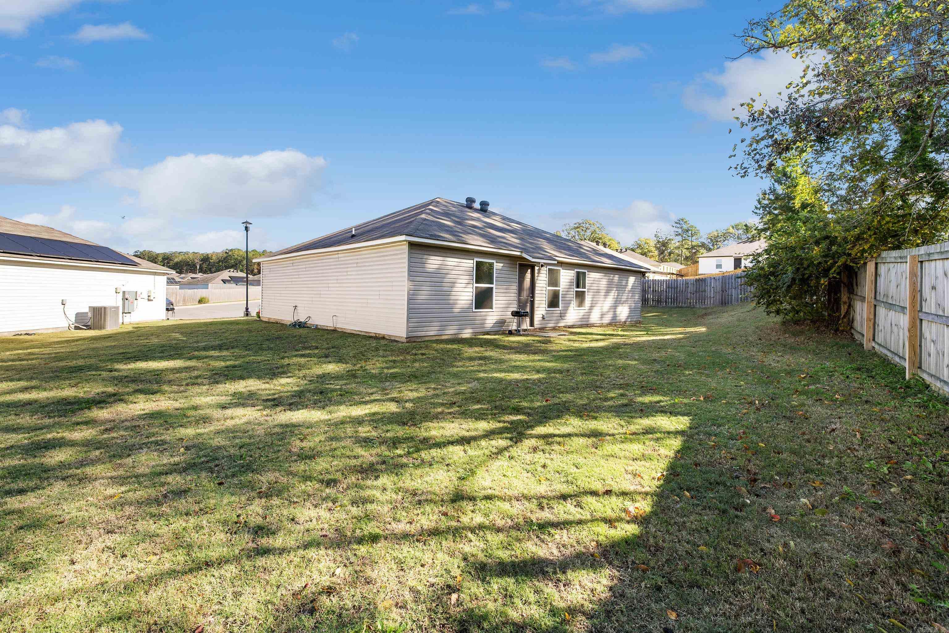 HILLDALE CROSSING - Residential