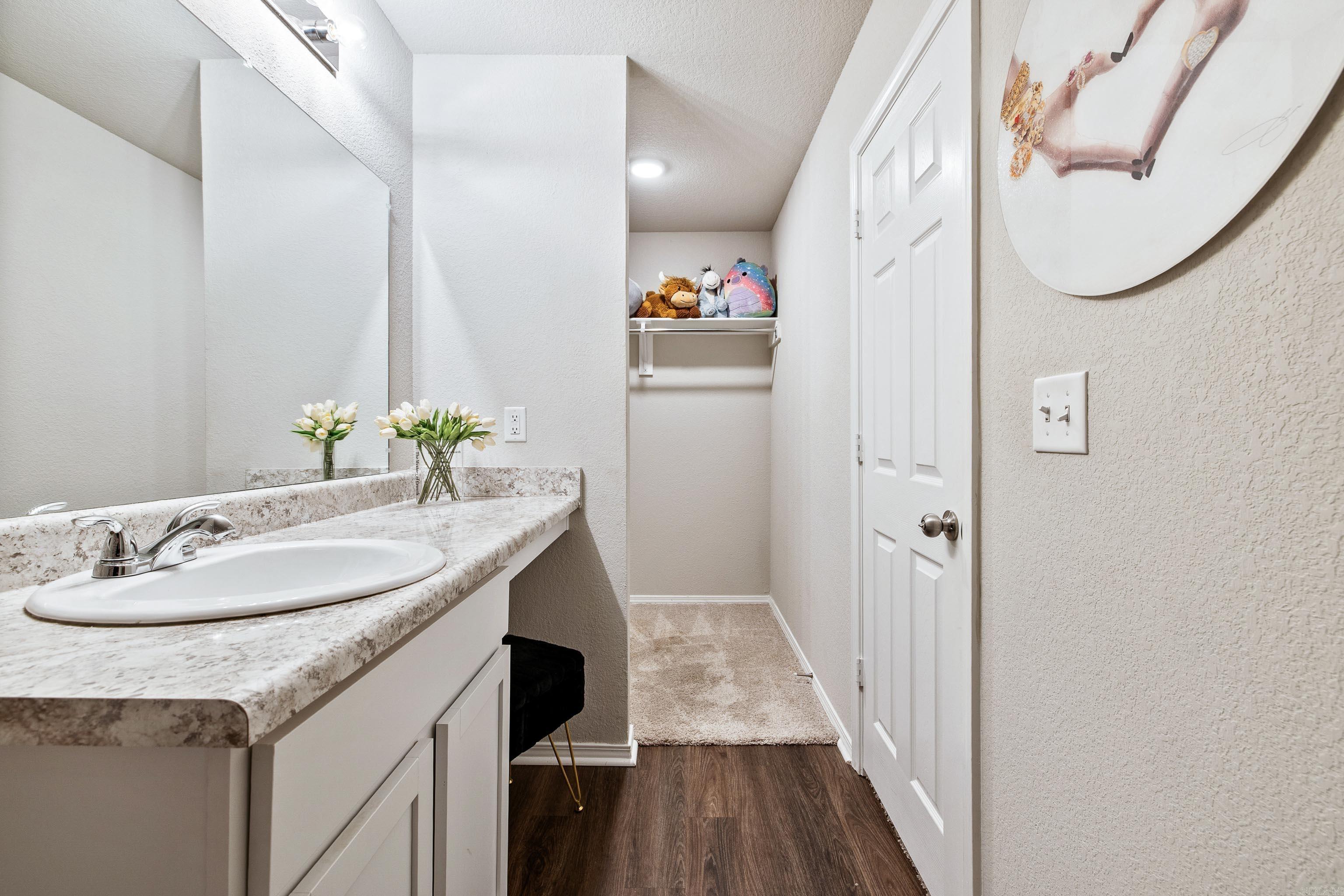 HILLDALE CROSSING - Residential