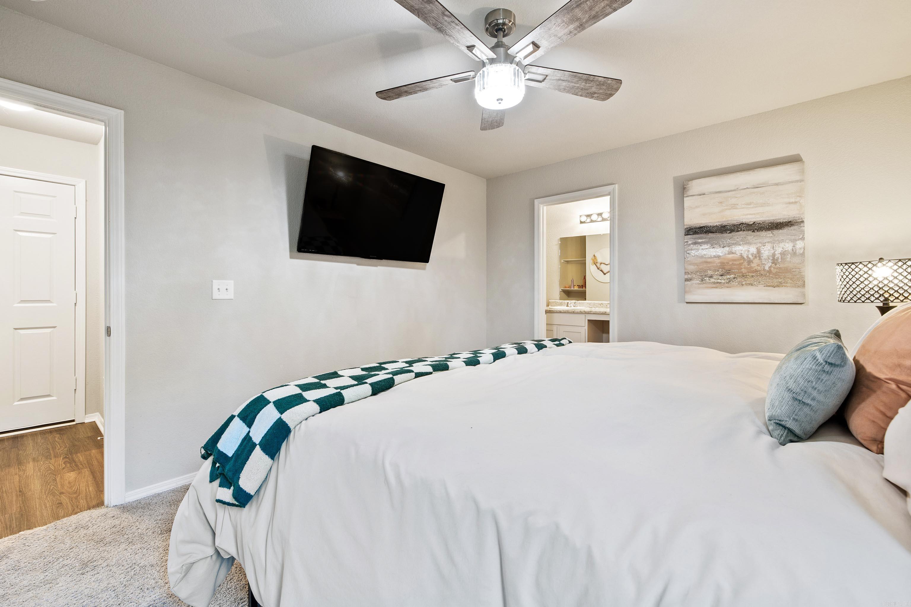 HILLDALE CROSSING - Residential