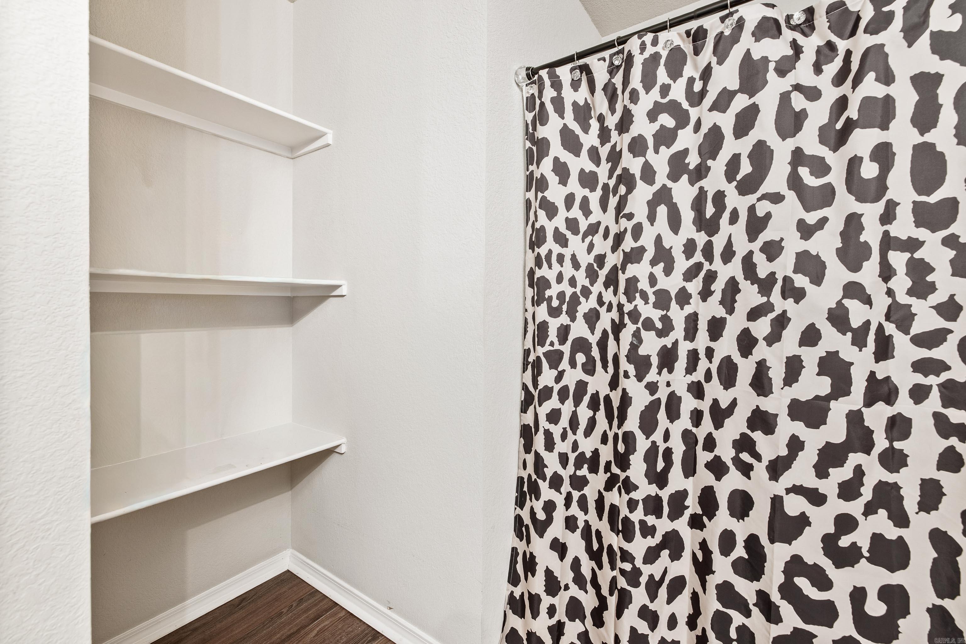 HILLDALE CROSSING - Residential