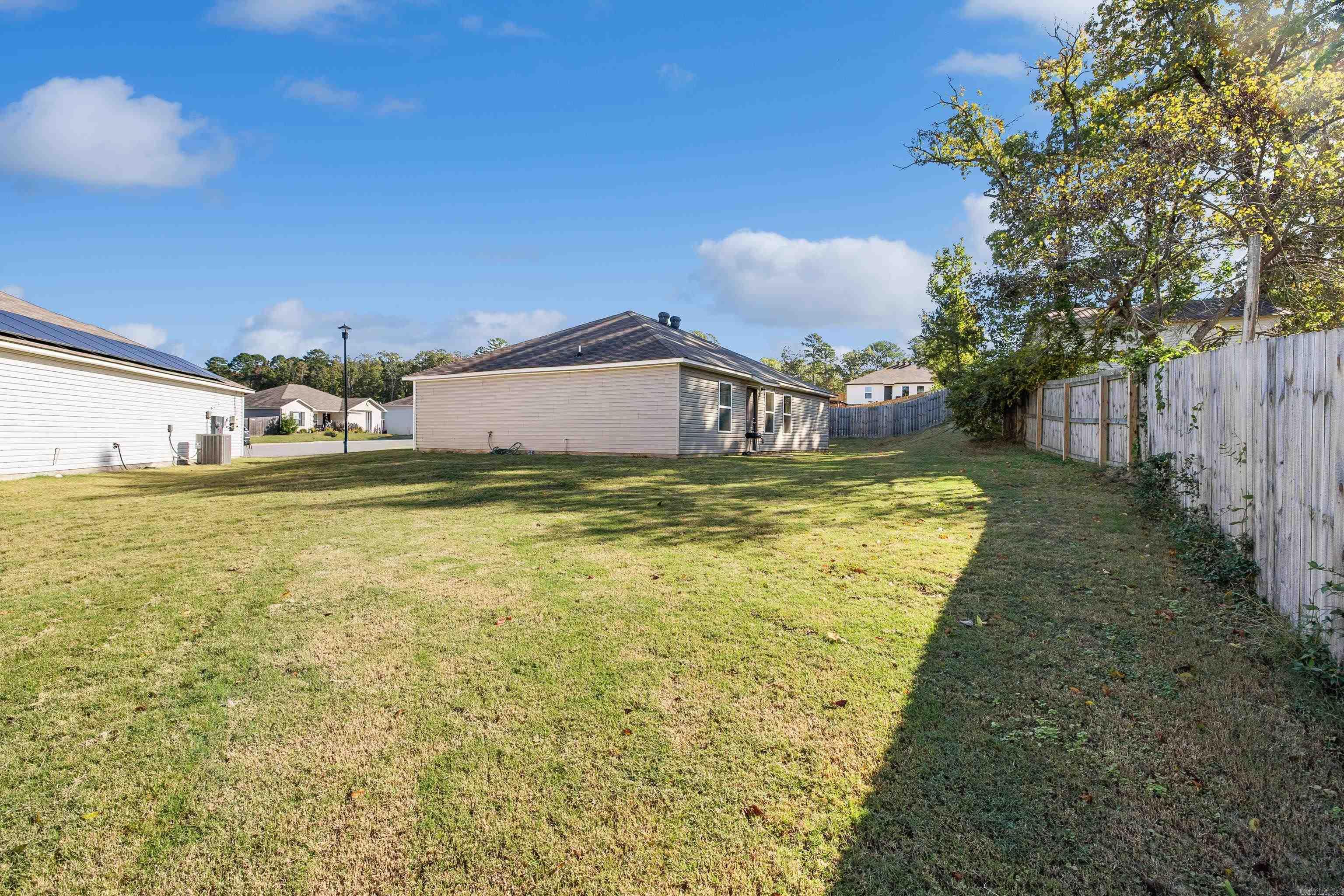 HILLDALE CROSSING - Residential