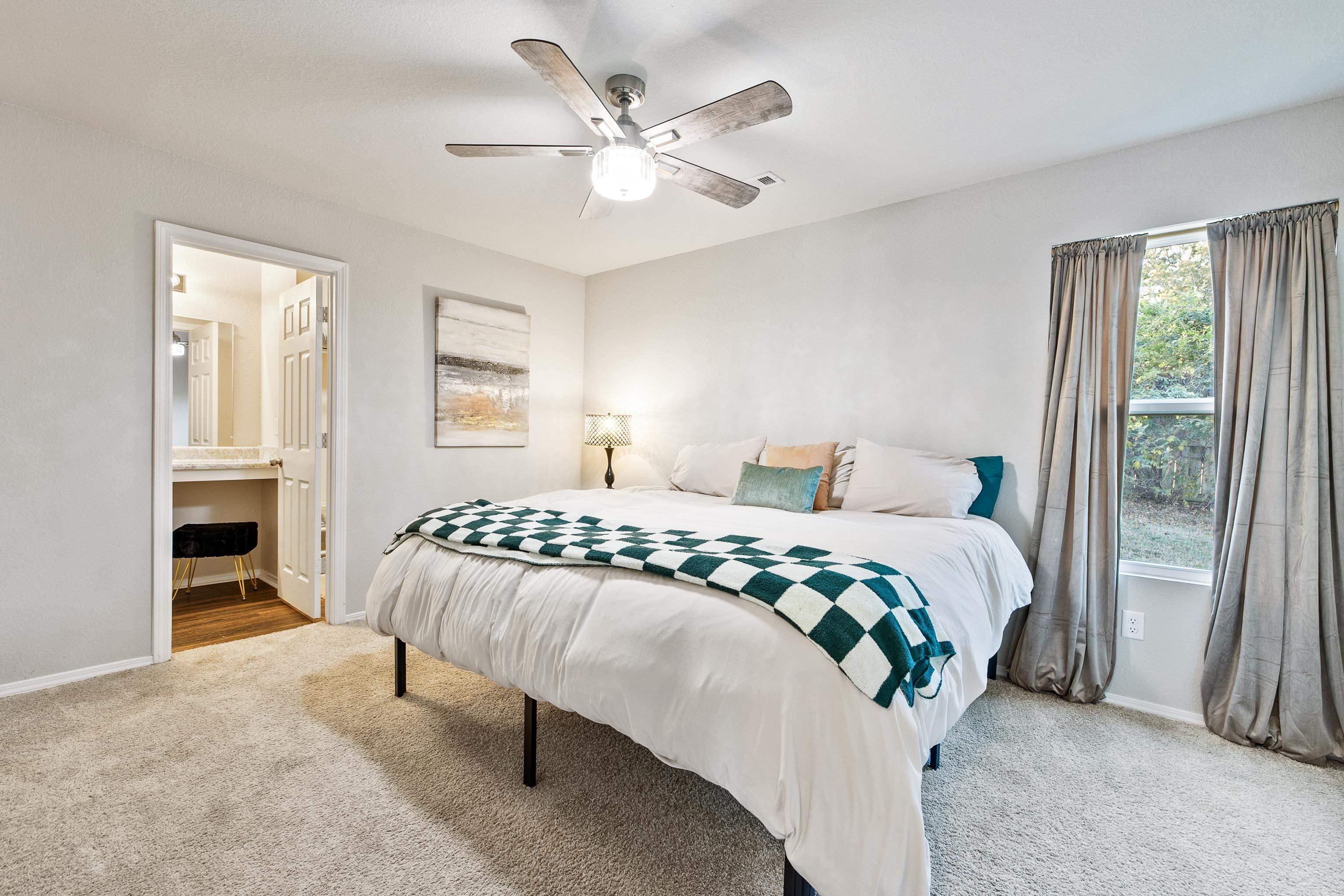 HILLDALE CROSSING - Residential