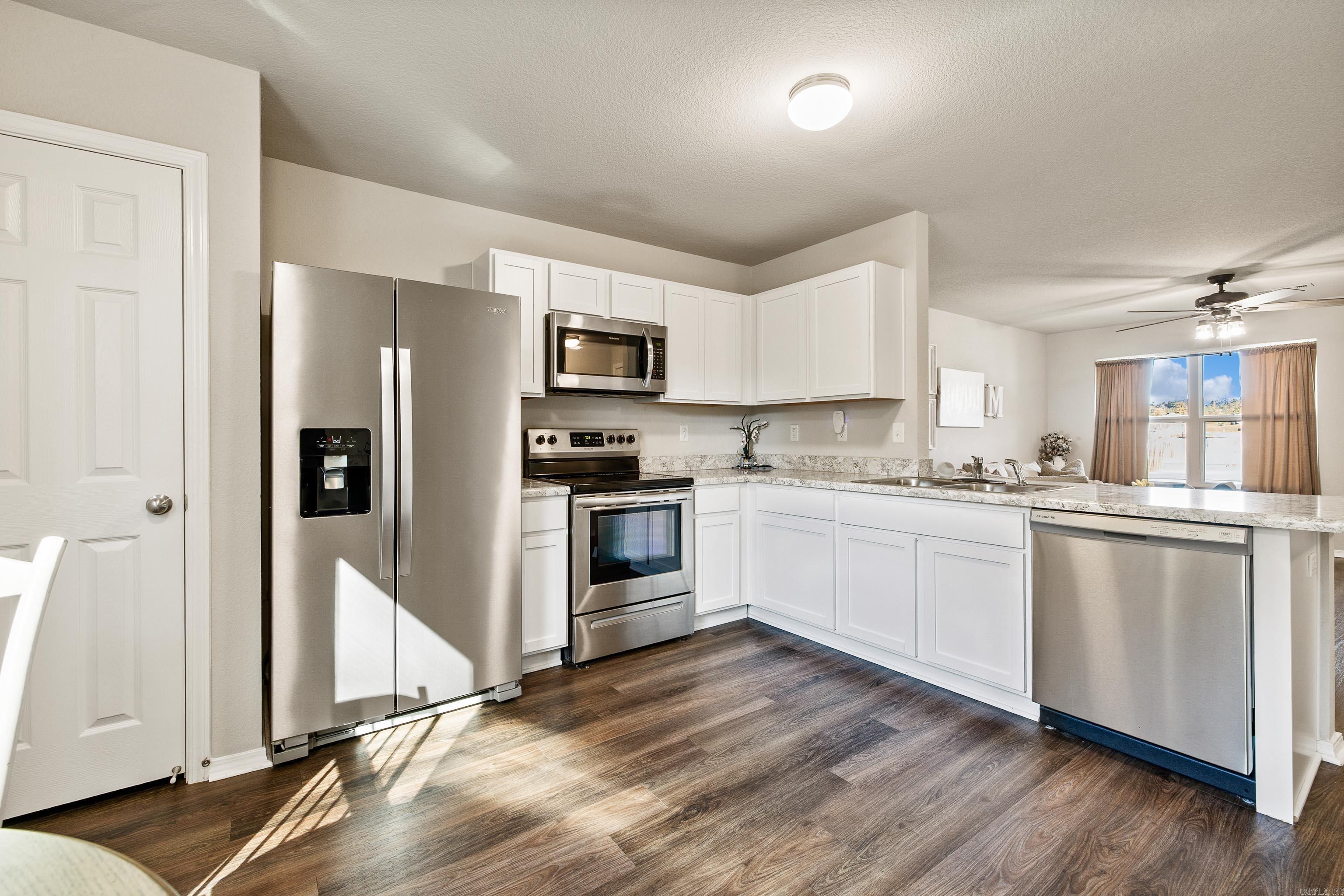 HILLDALE CROSSING - Residential