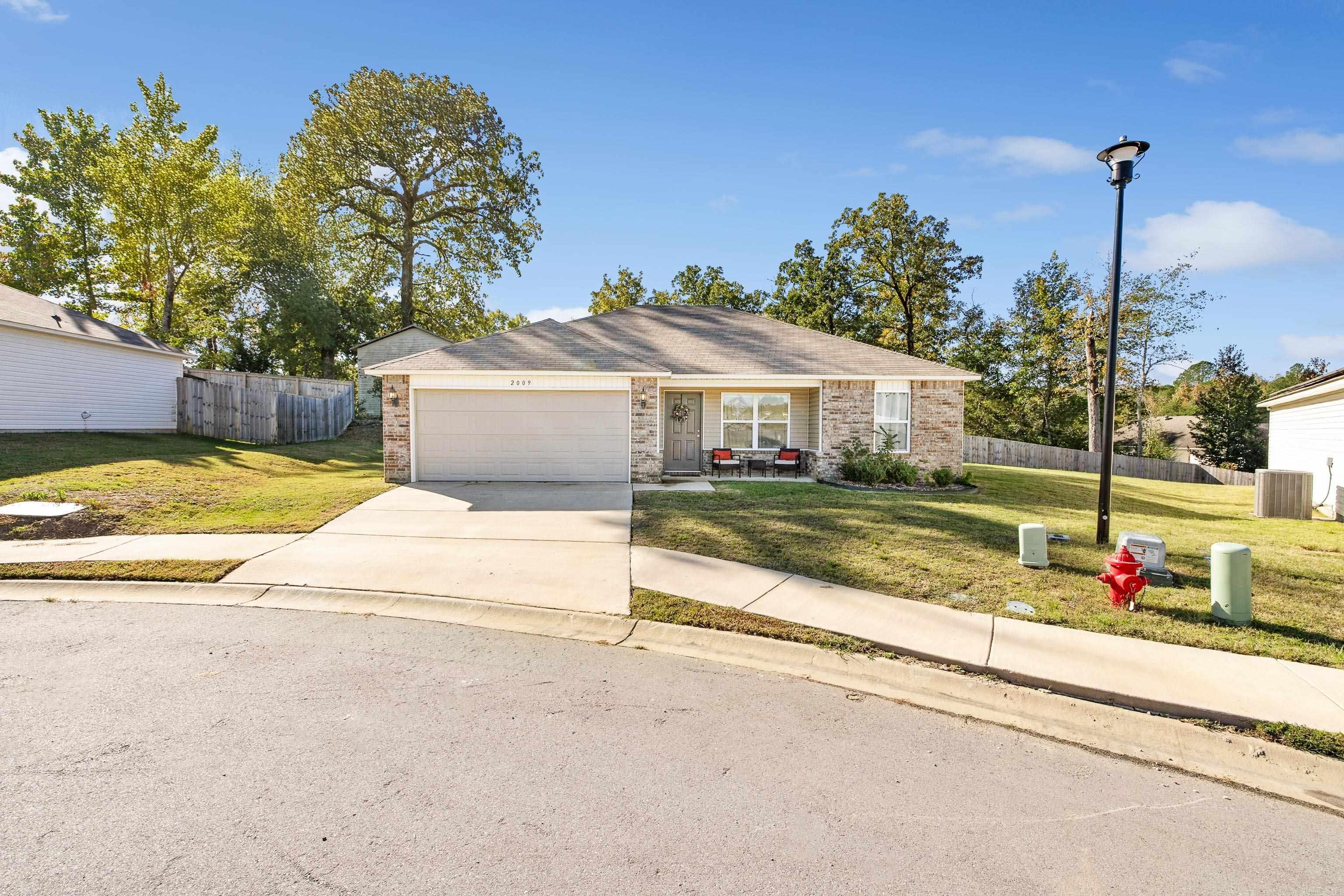 HILLDALE CROSSING - Residential