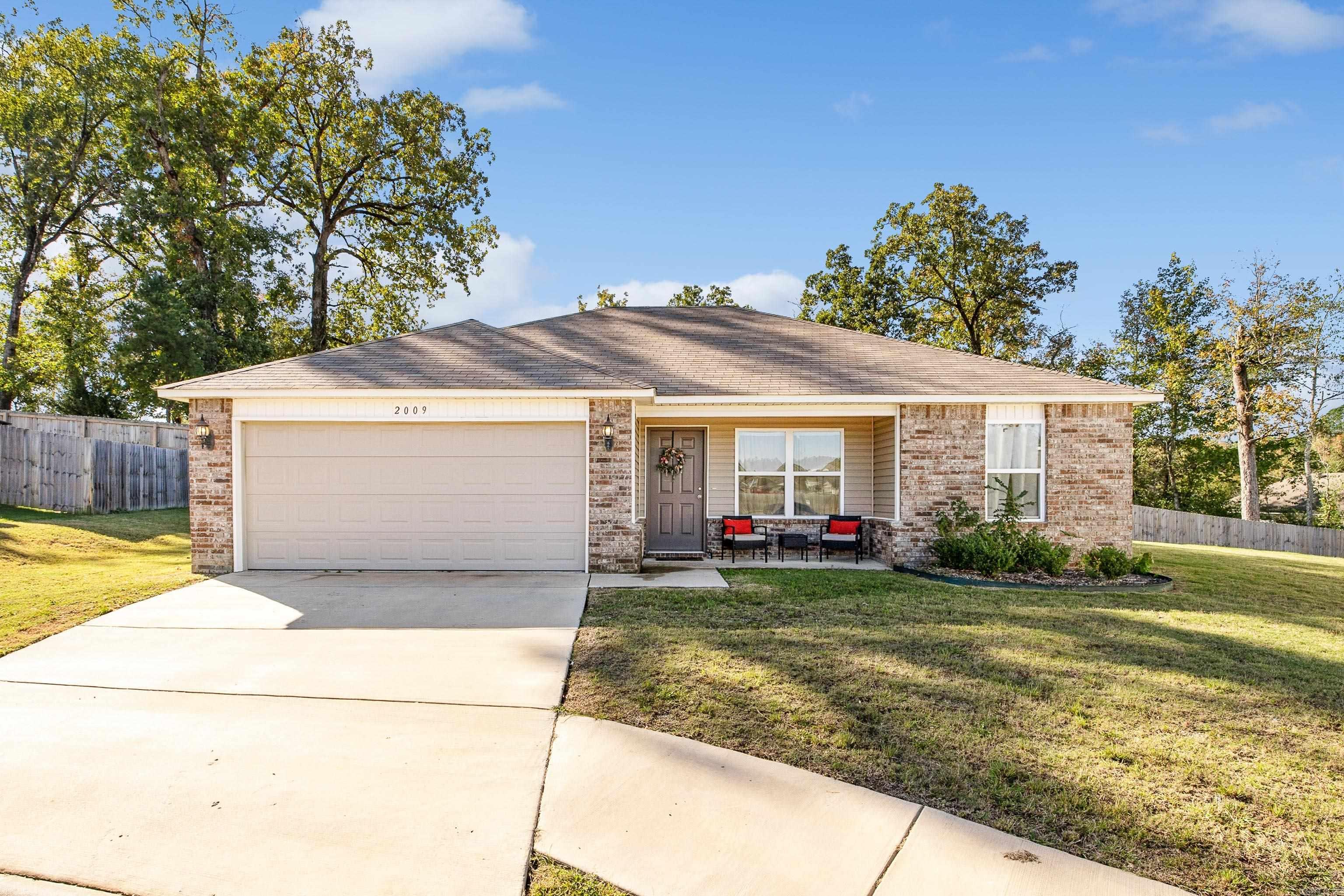 HILLDALE CROSSING - Residential