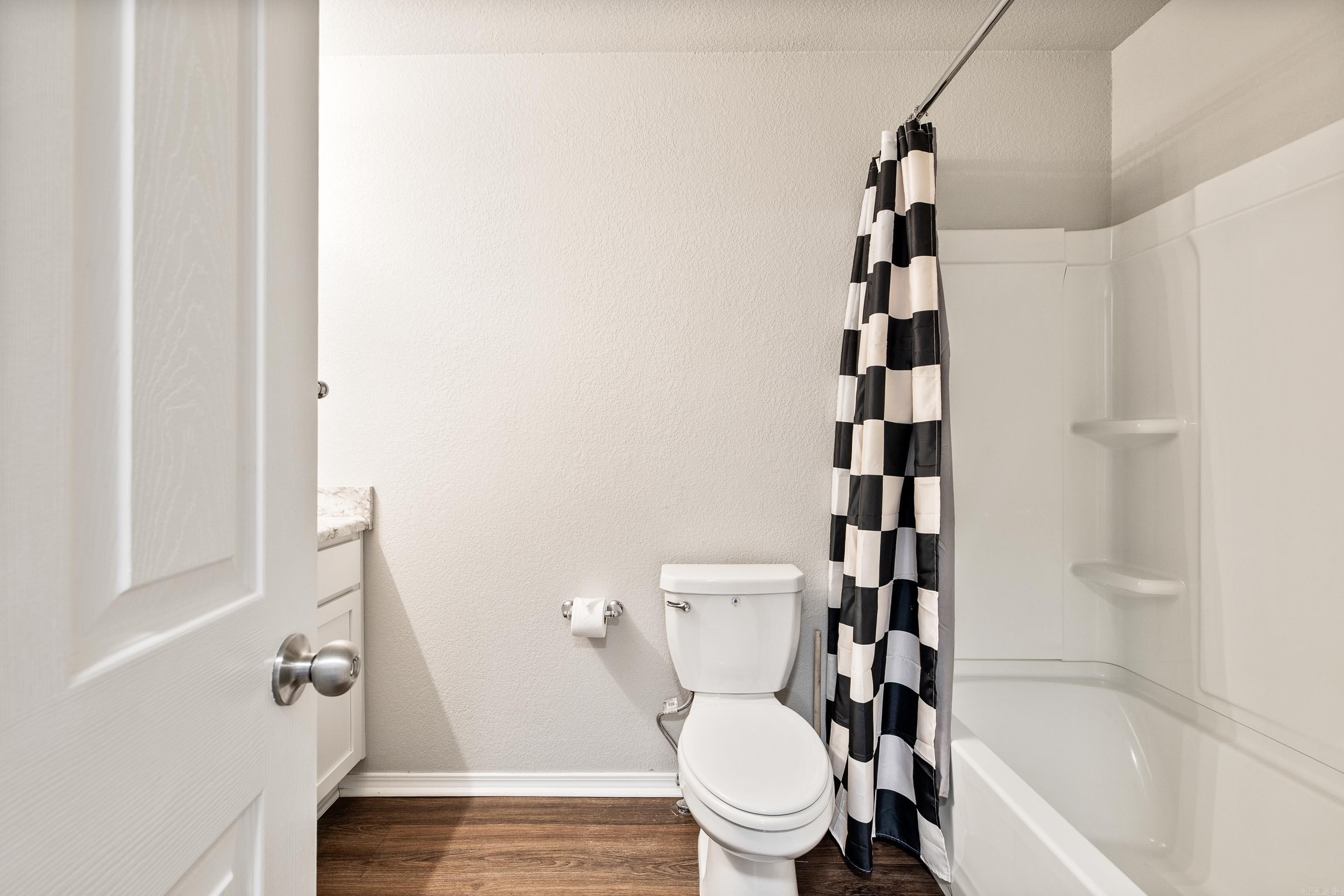 HILLDALE CROSSING - Residential