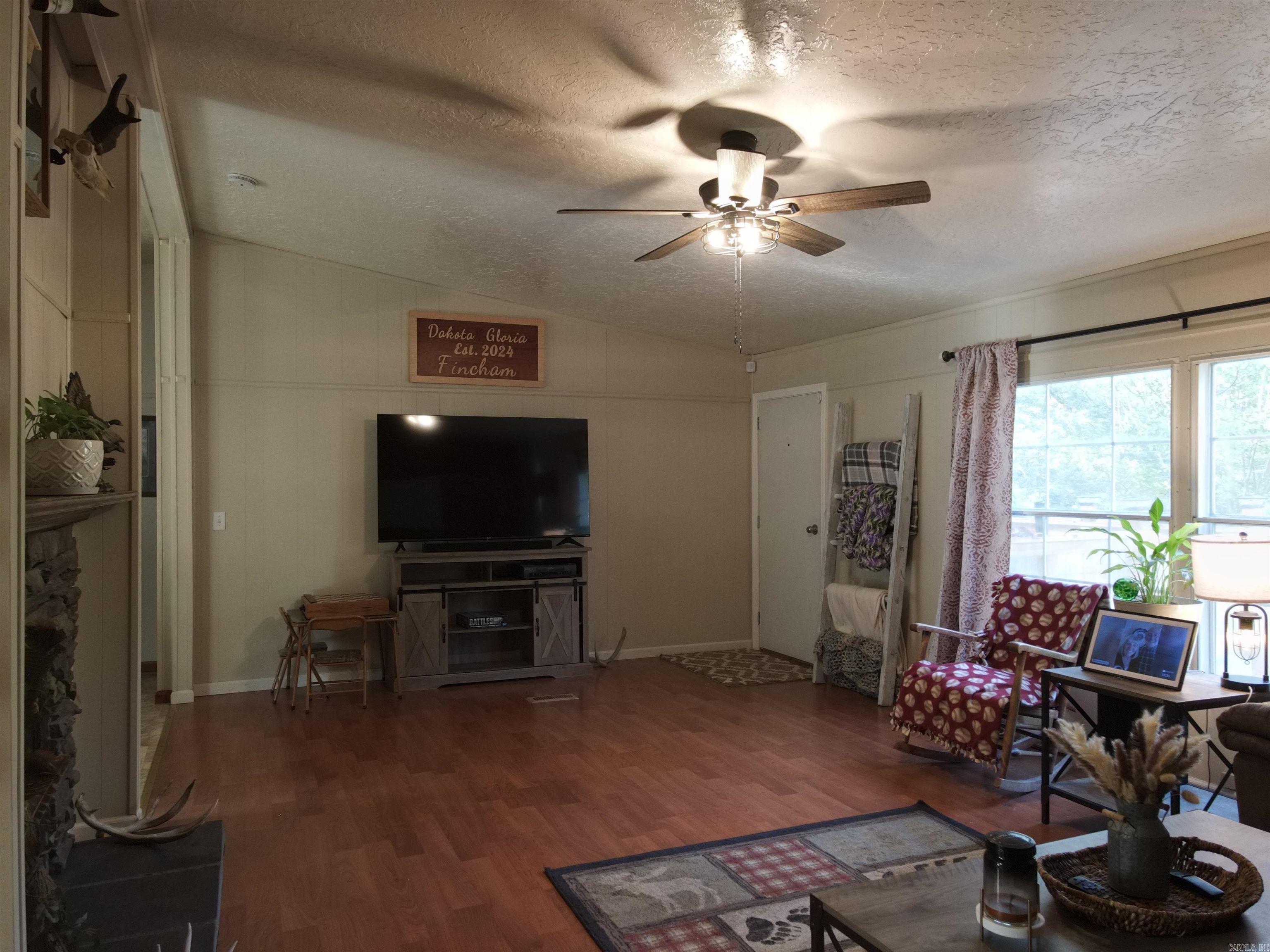 FAWNDALE - Residential