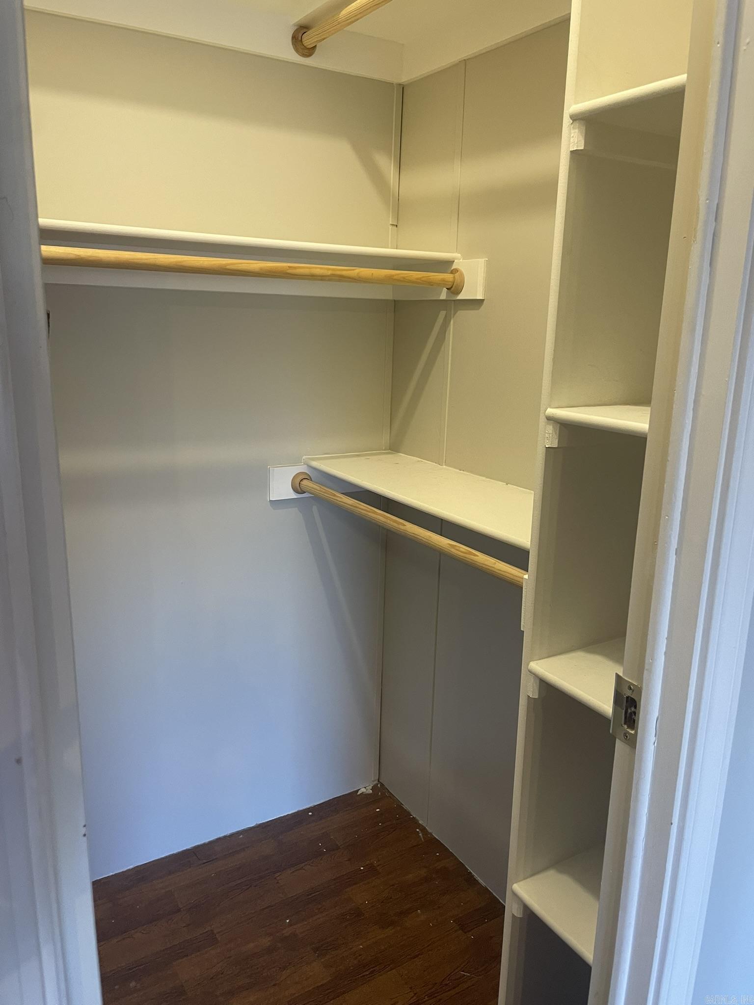 FAWNDALE - Residential