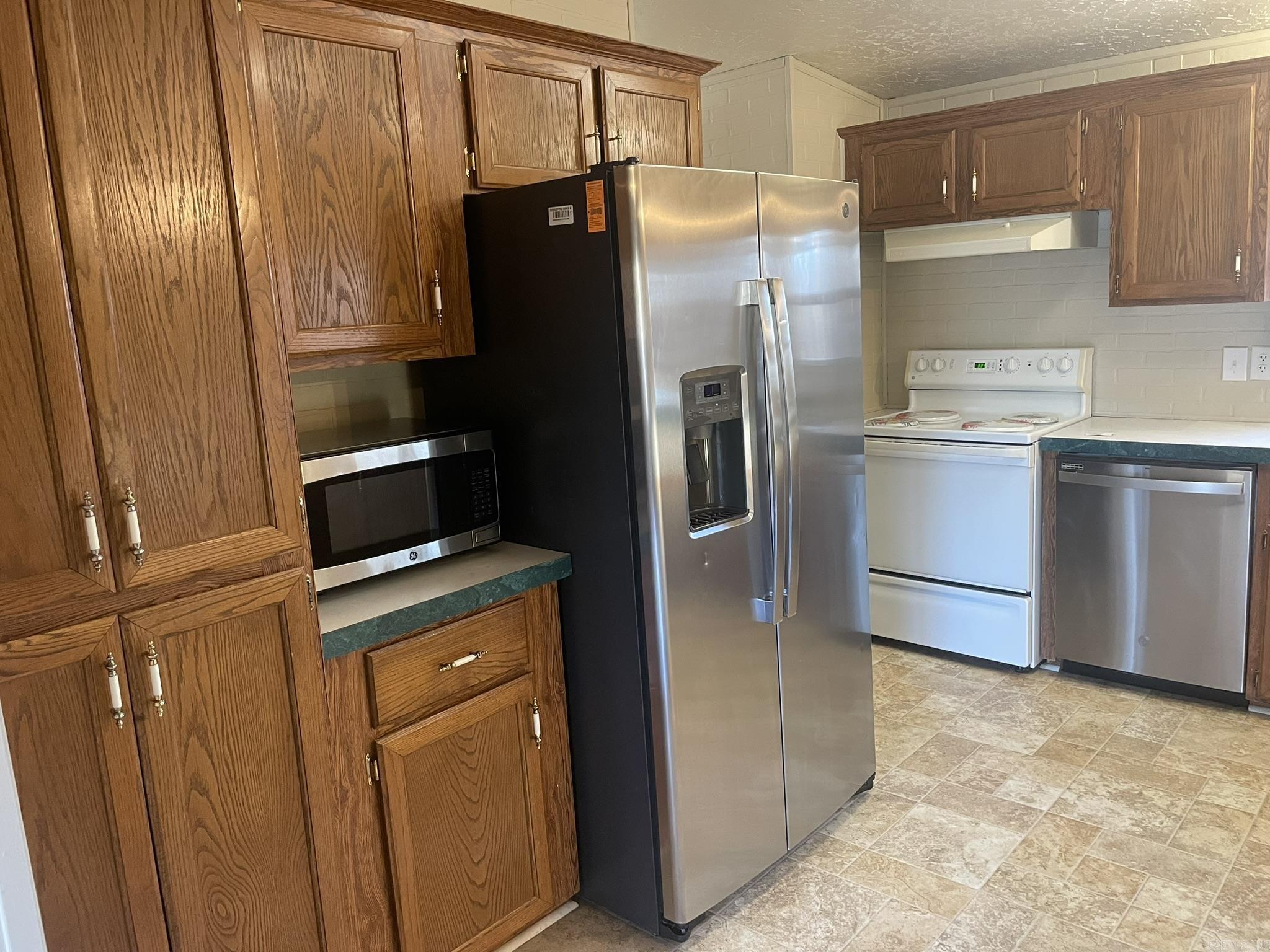 FAWNDALE - Residential