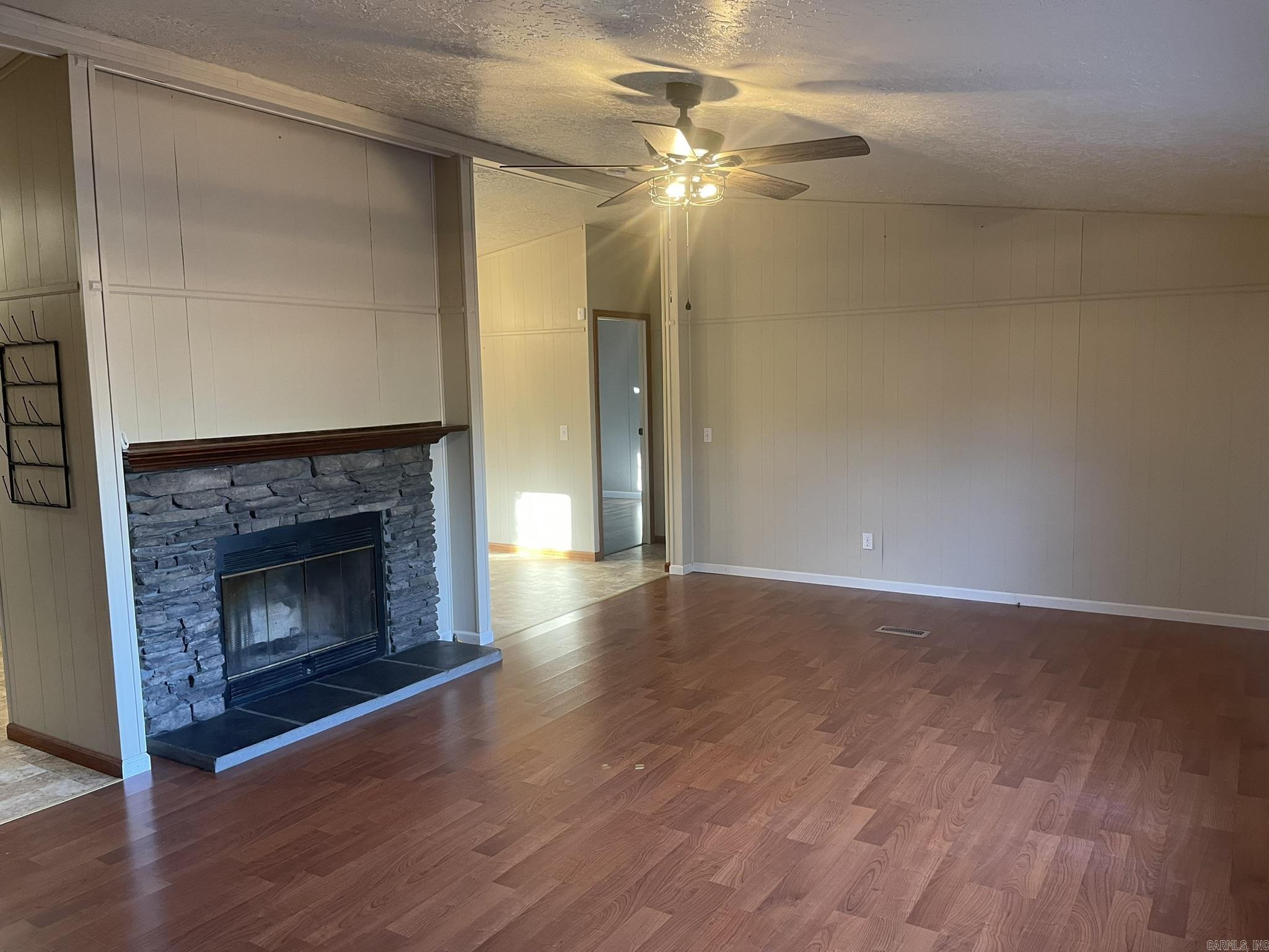 FAWNDALE - Residential