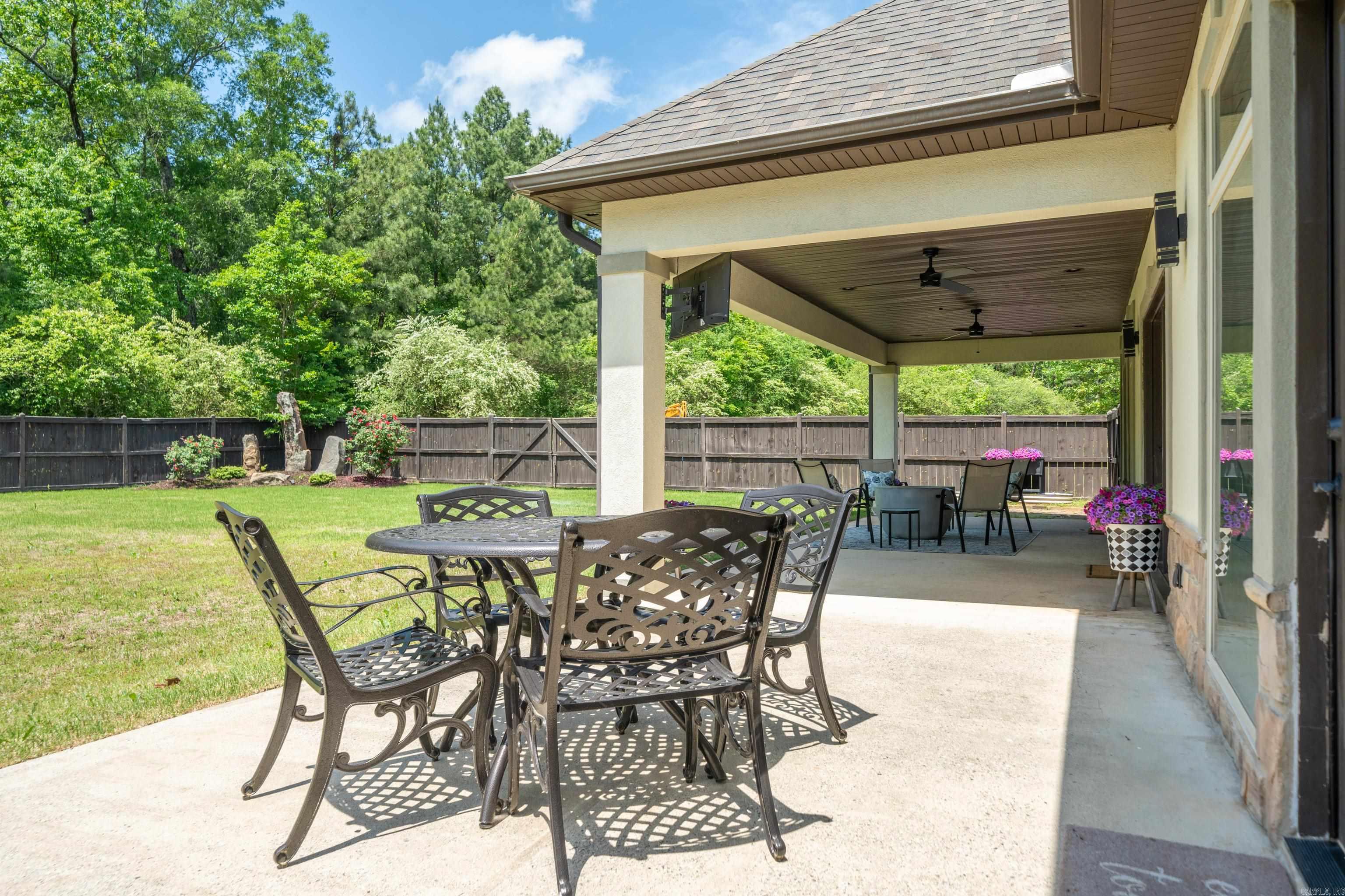 HUNTERS COVE - Residential