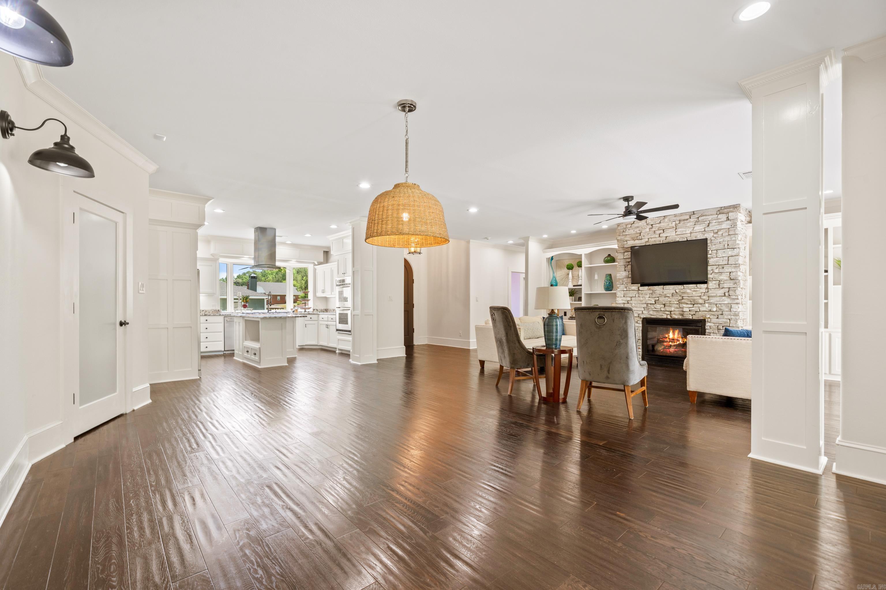 HUNTERS COVE - Residential