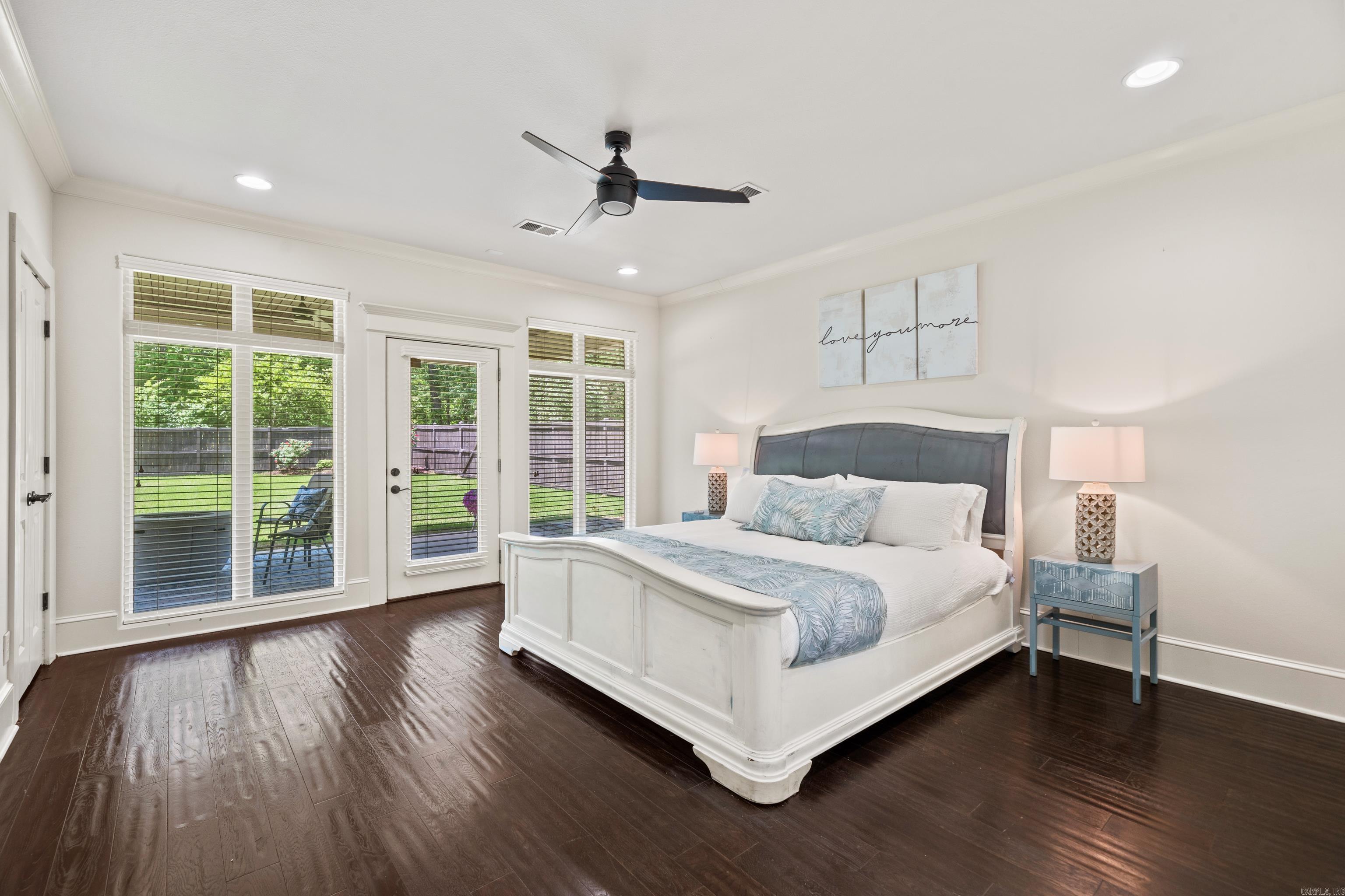 HUNTERS COVE - Residential