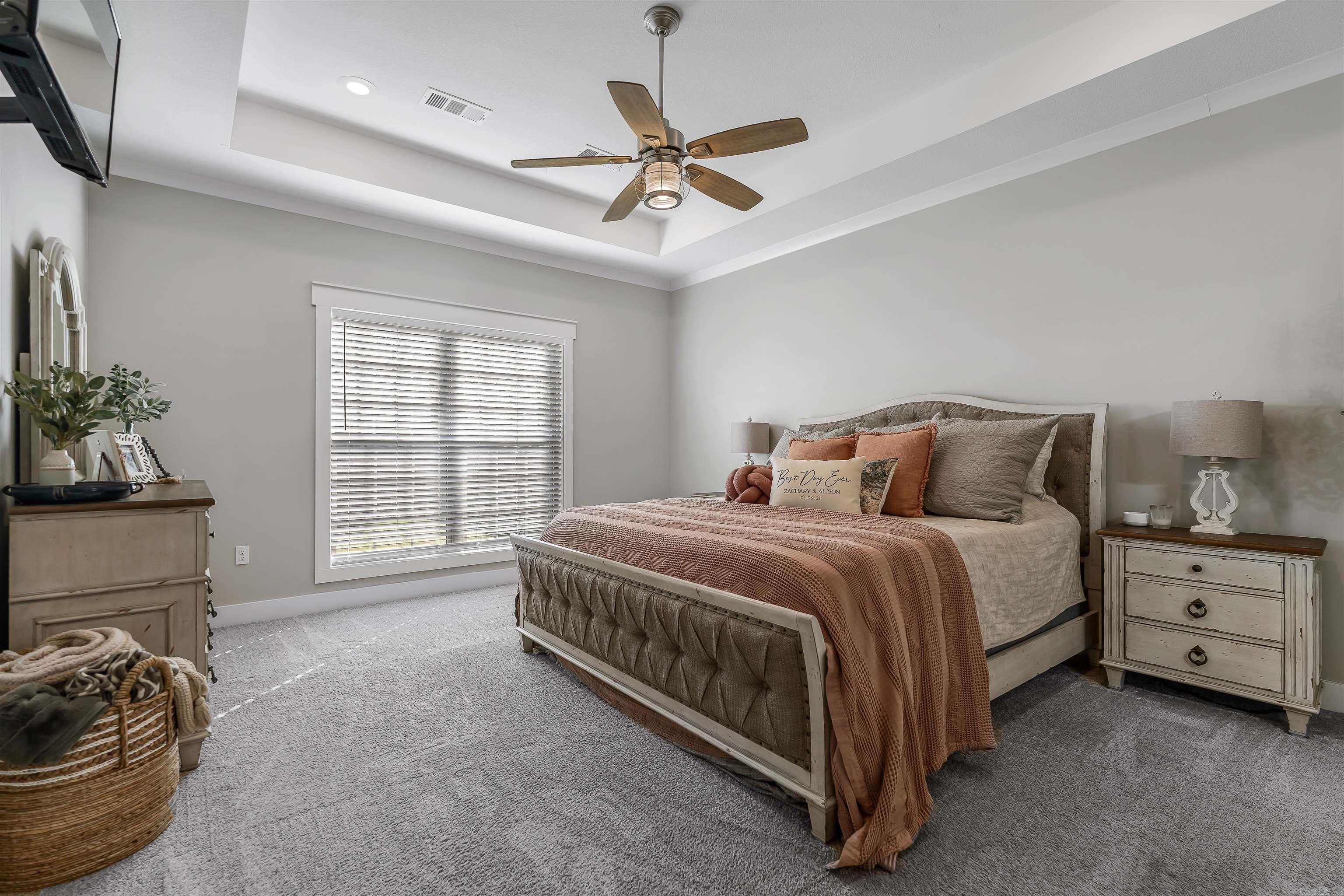 VALLEY VIEW MANOR - Residential