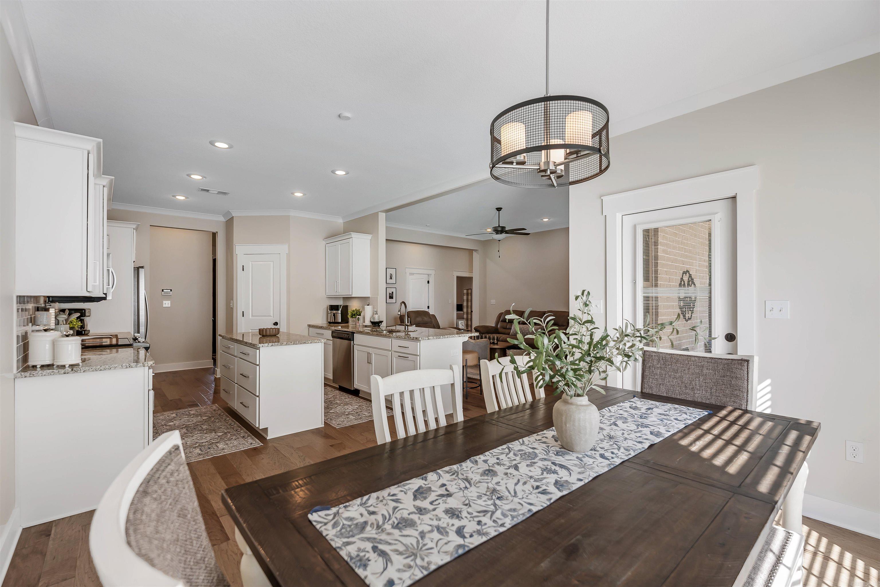 VALLEY VIEW MANOR - Residential