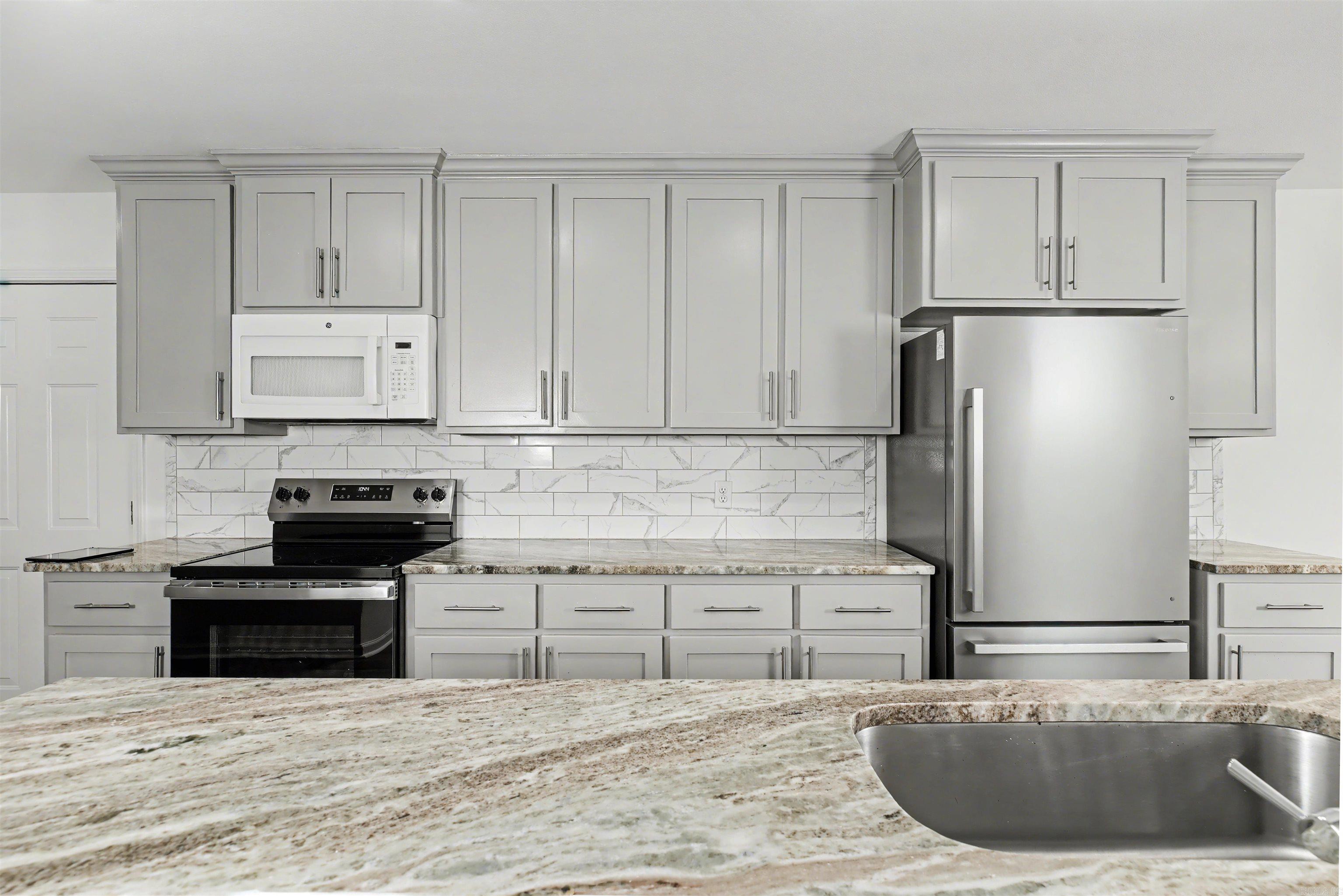 TANGLEWOOD HTS - Residential