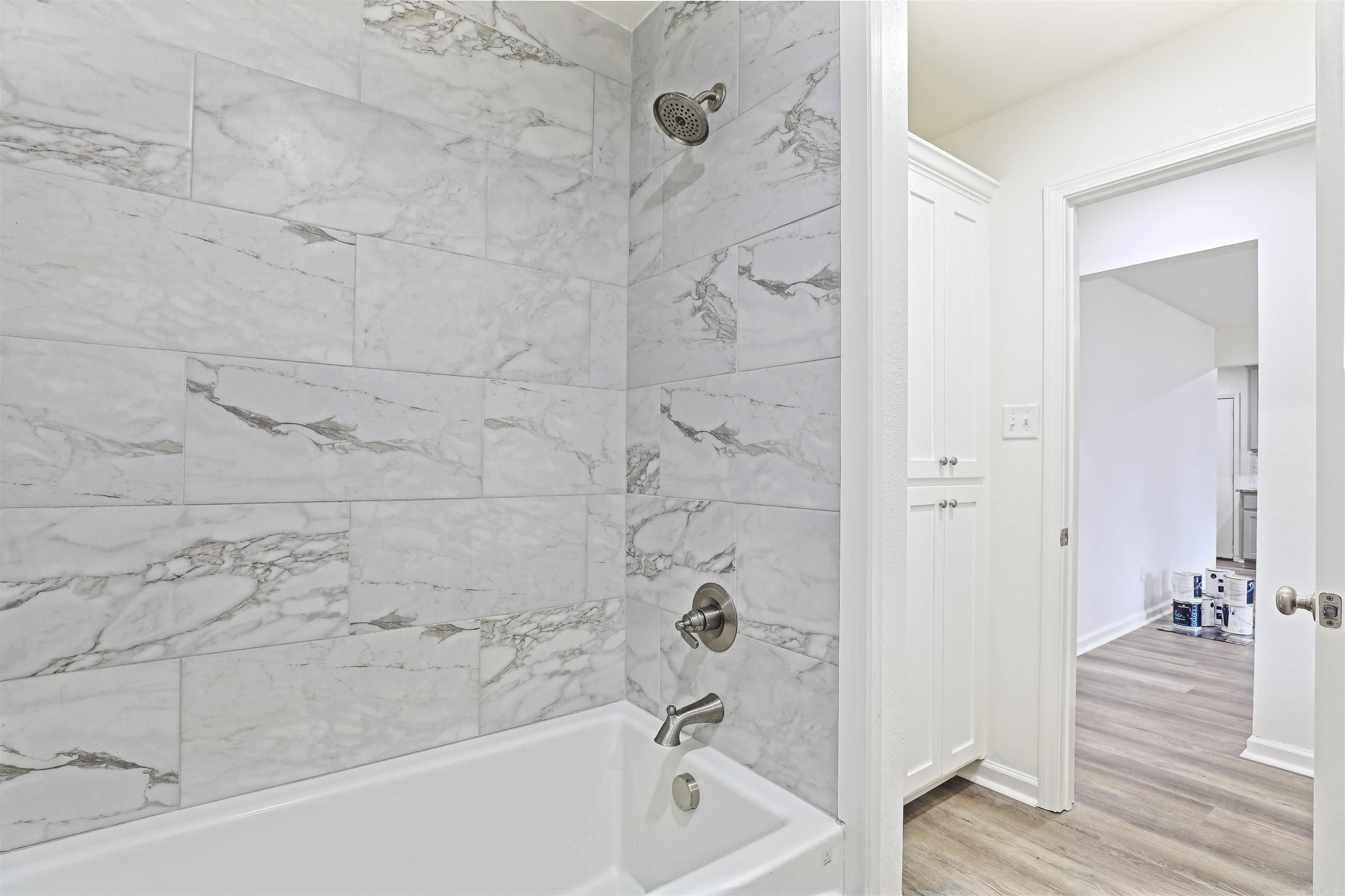 TANGLEWOOD HTS - Residential